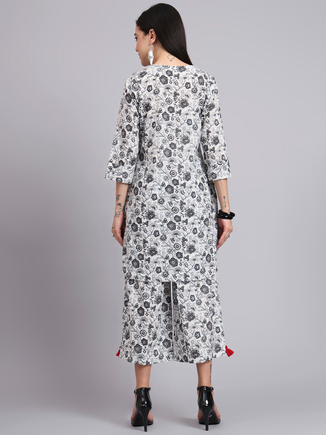 Women Cream Cotton Printed & Hand Work Co-ord Set (Set of 2)