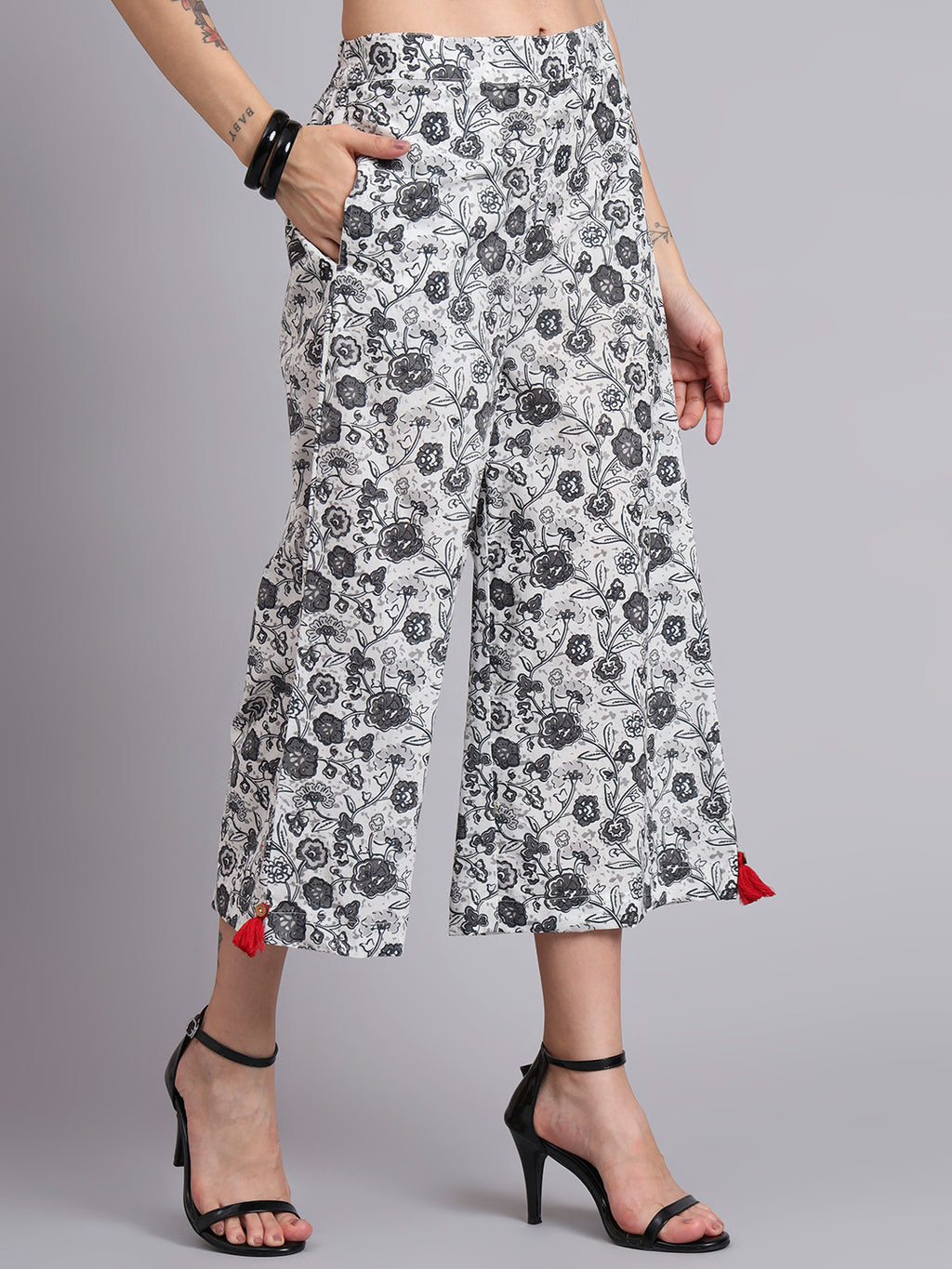 Women Cream Cotton Printed & Hand Work Co-ord Set (Set of 2)