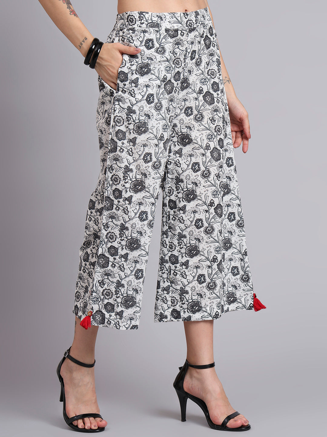 Women Cream Cotton Printed & Hand Work Co-ord Set (Set of 2)