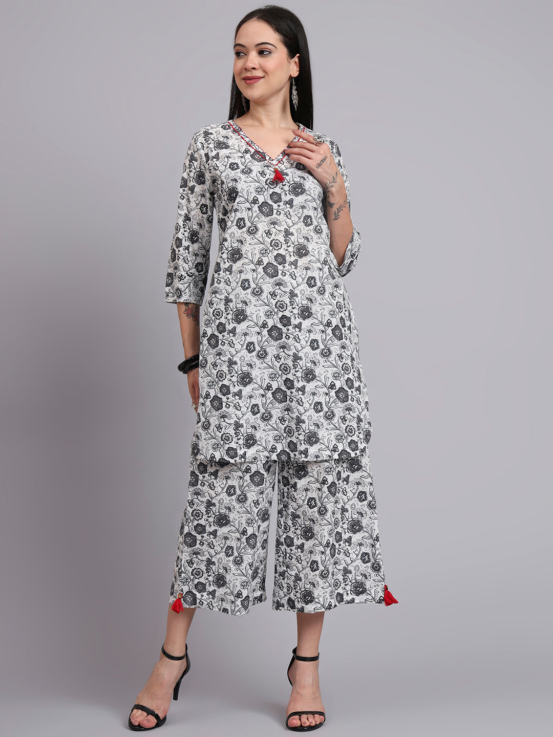 Women Cream Cotton Printed & Hand Work Co-ord Set (Set of 2)