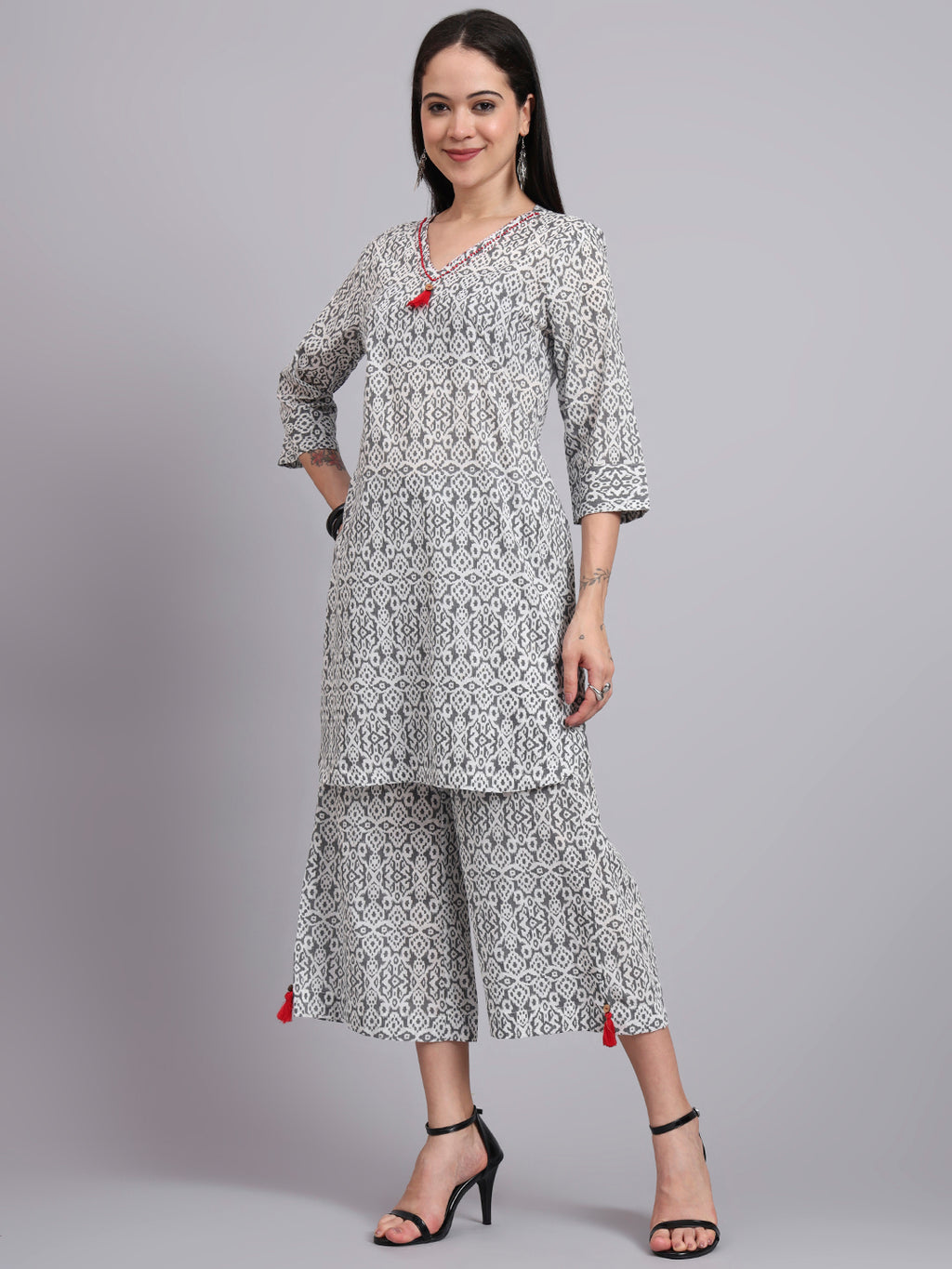 Women Cream Cotton Printed and Hand Work Co-ord Set