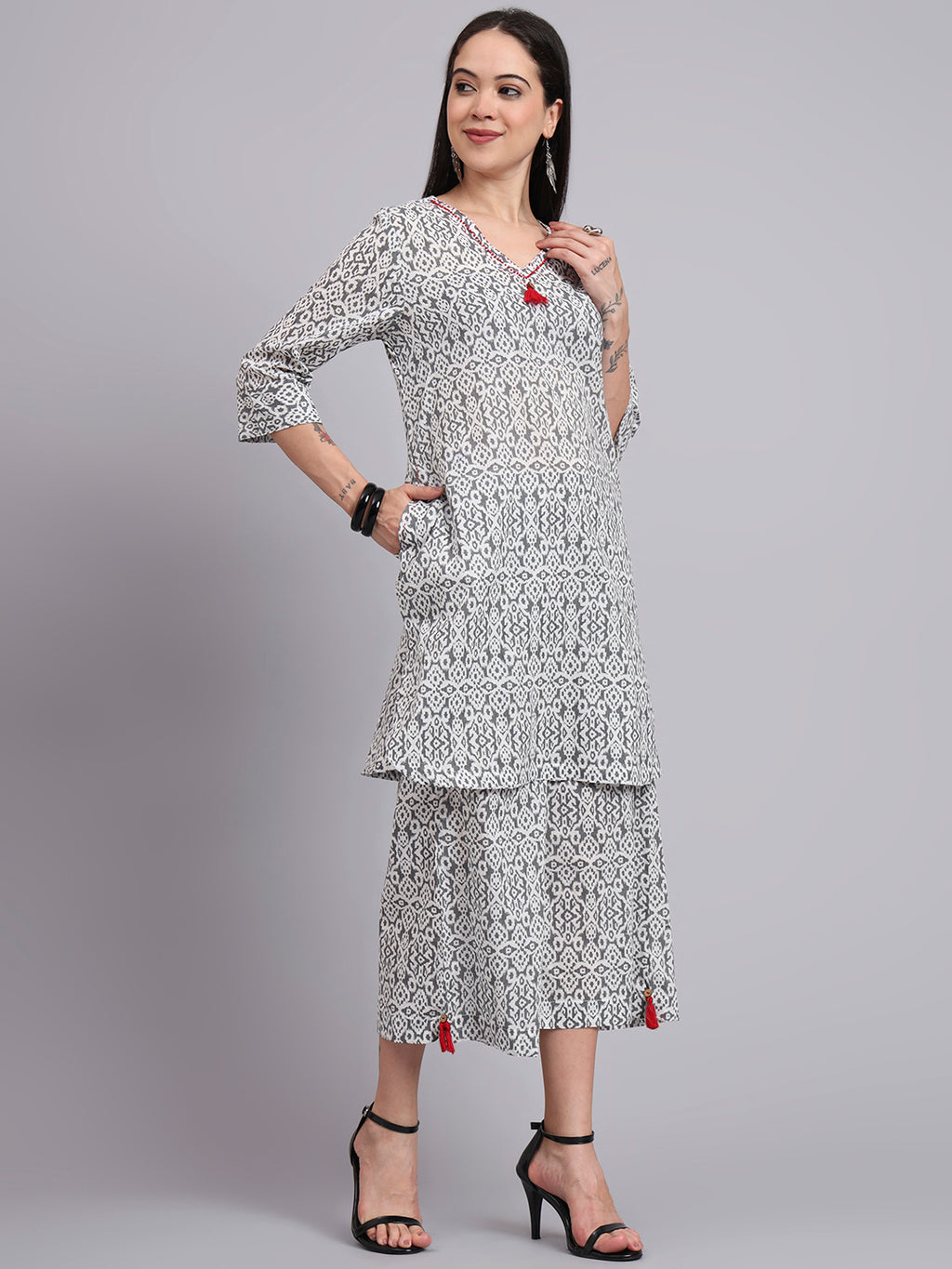 Women Cream Cotton Printed and Hand Work Co-ord Set