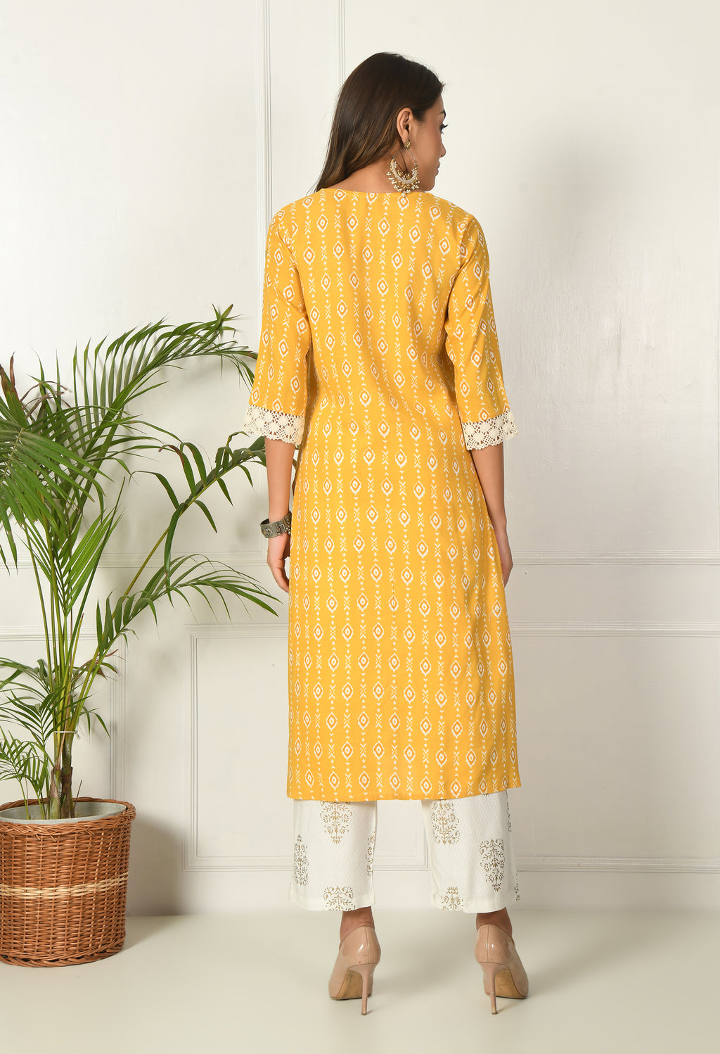 Women Yellow Rayon Printed & Trim Work Kurta Bottom Set