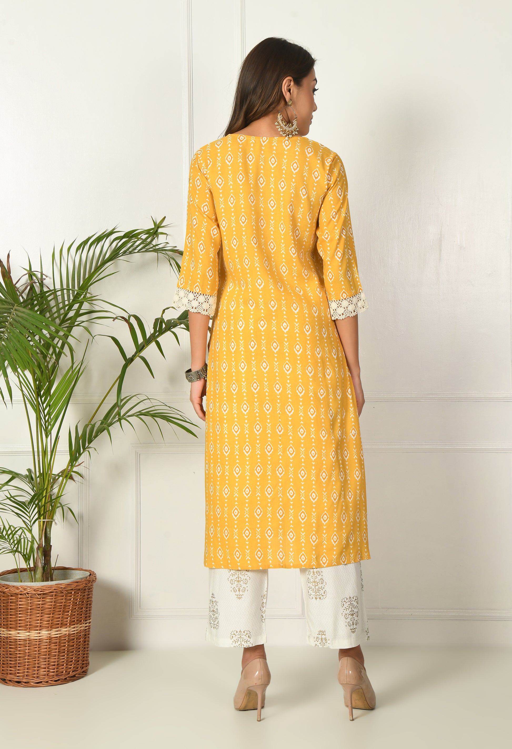 Women Yellow Rayon Printed & Trim Work Kurta Bottom Set