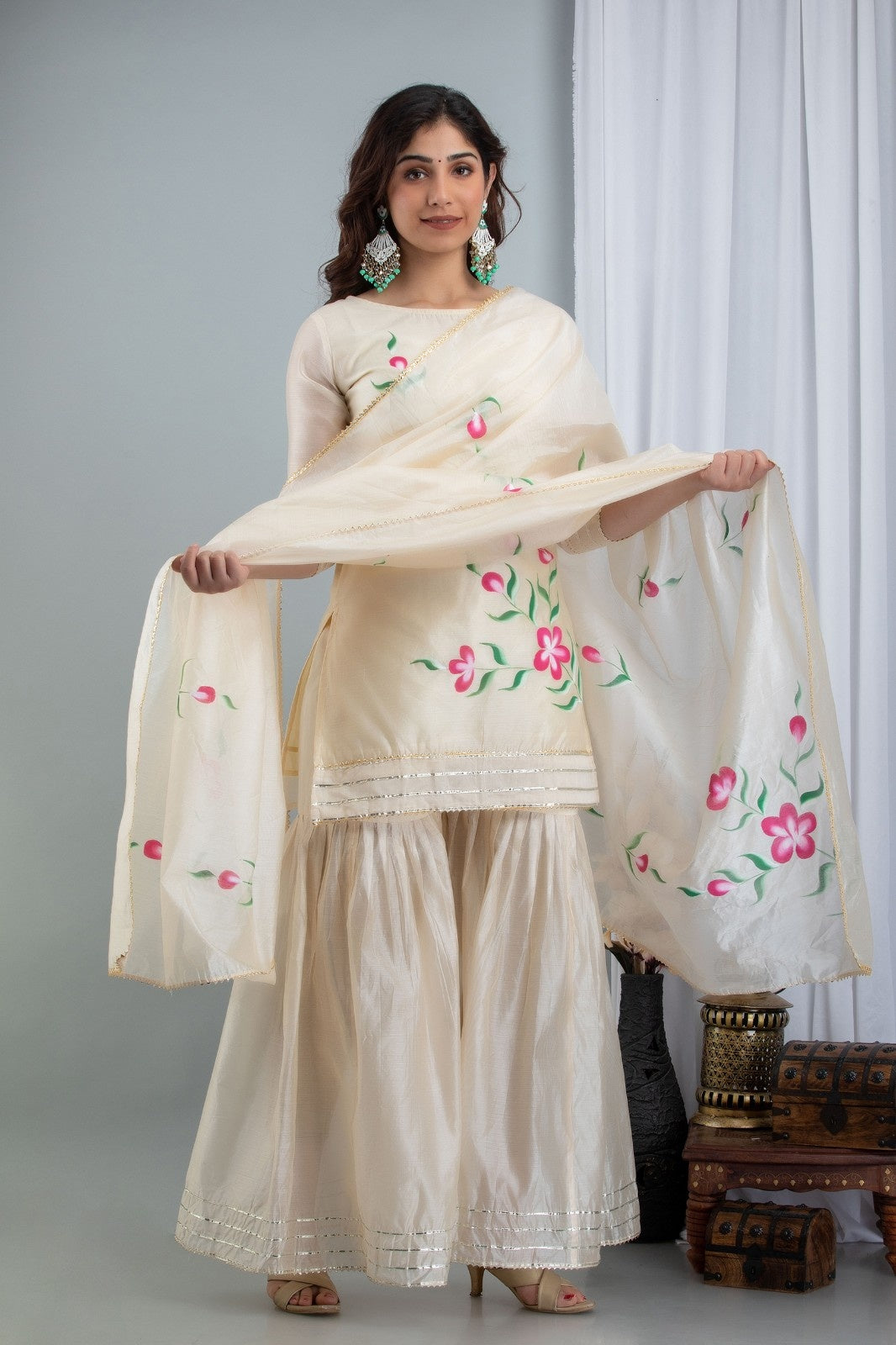 Off White Chanderi Hand Painted Kurta Set