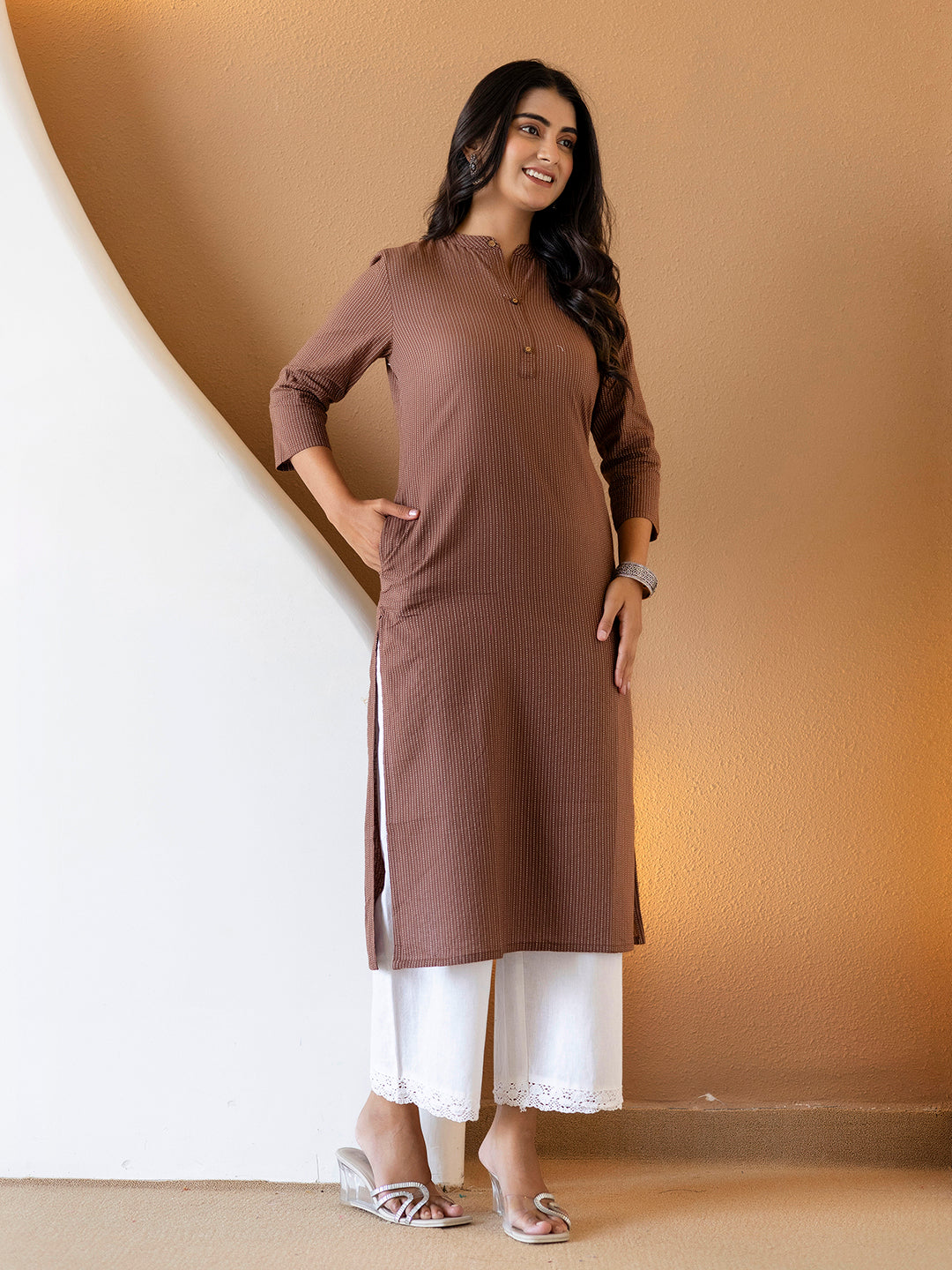Women Brown Plain Katha Kurta