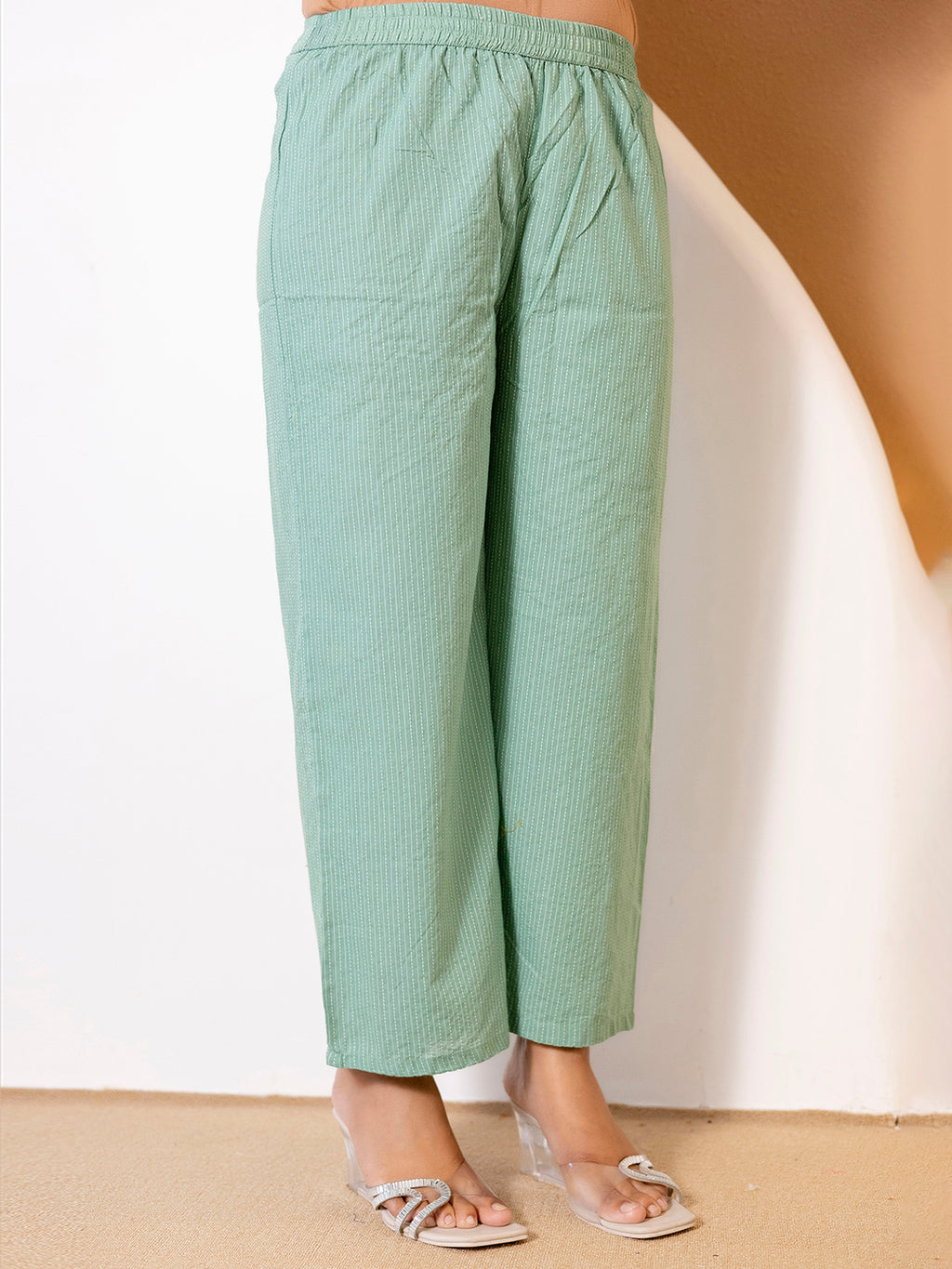 Women Green Plain Katha Kurta Set