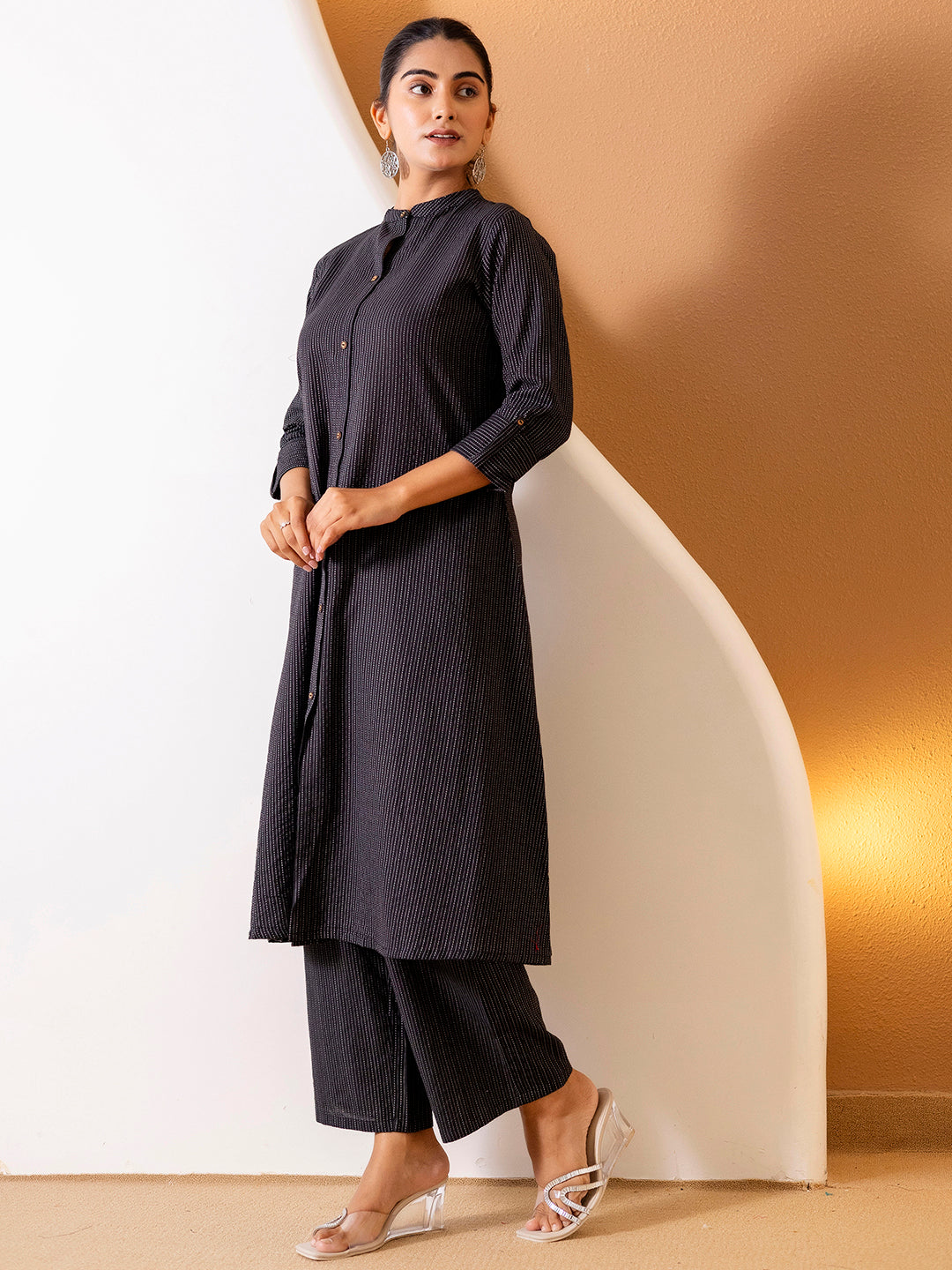 Women Black Plain Katha Kurta Set