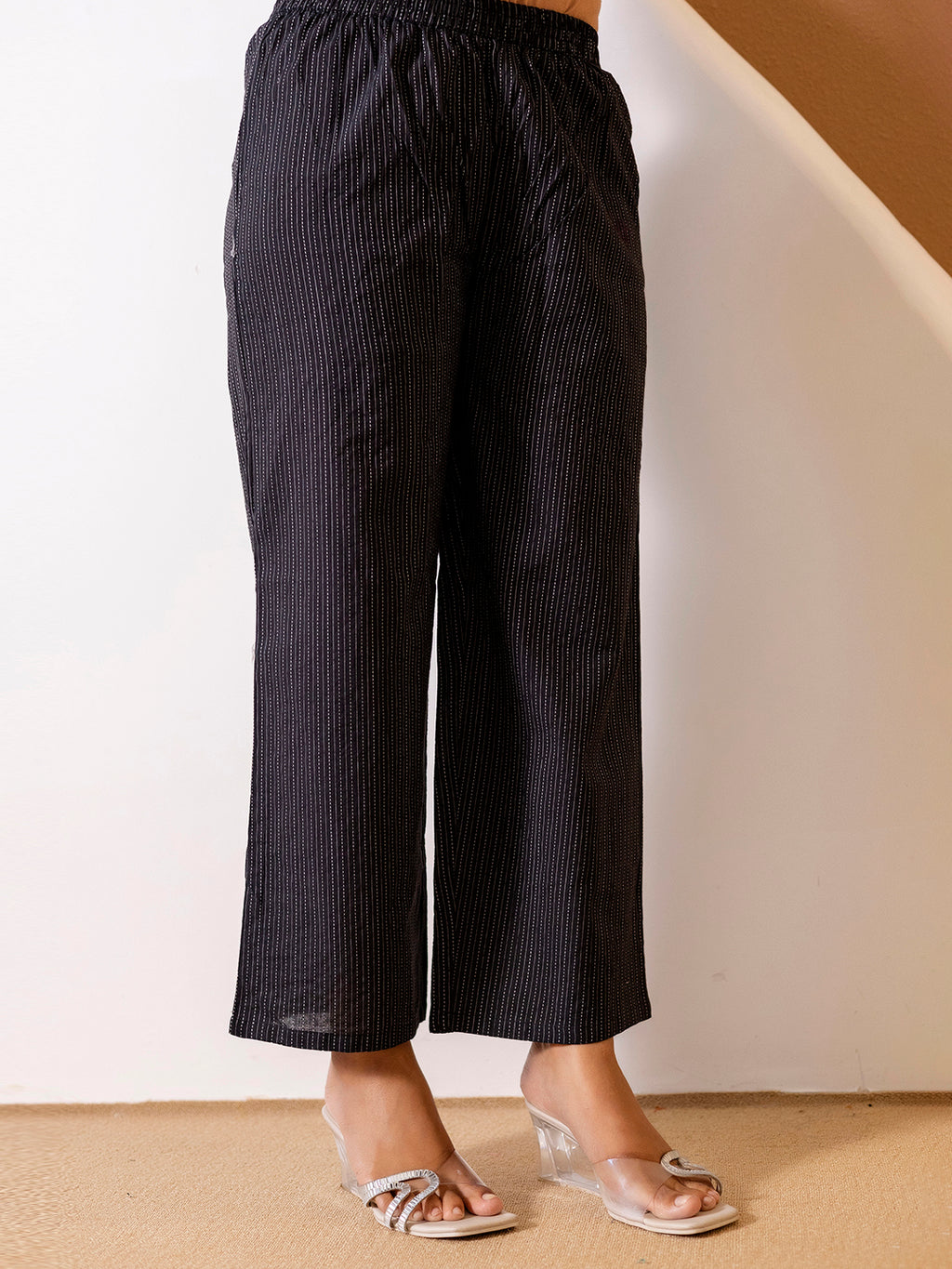 Women Black Plain Katha Kurta Set