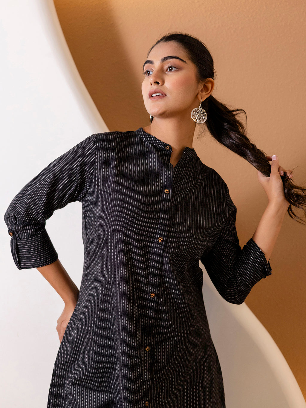 Women Black Plain Katha Kurta Set