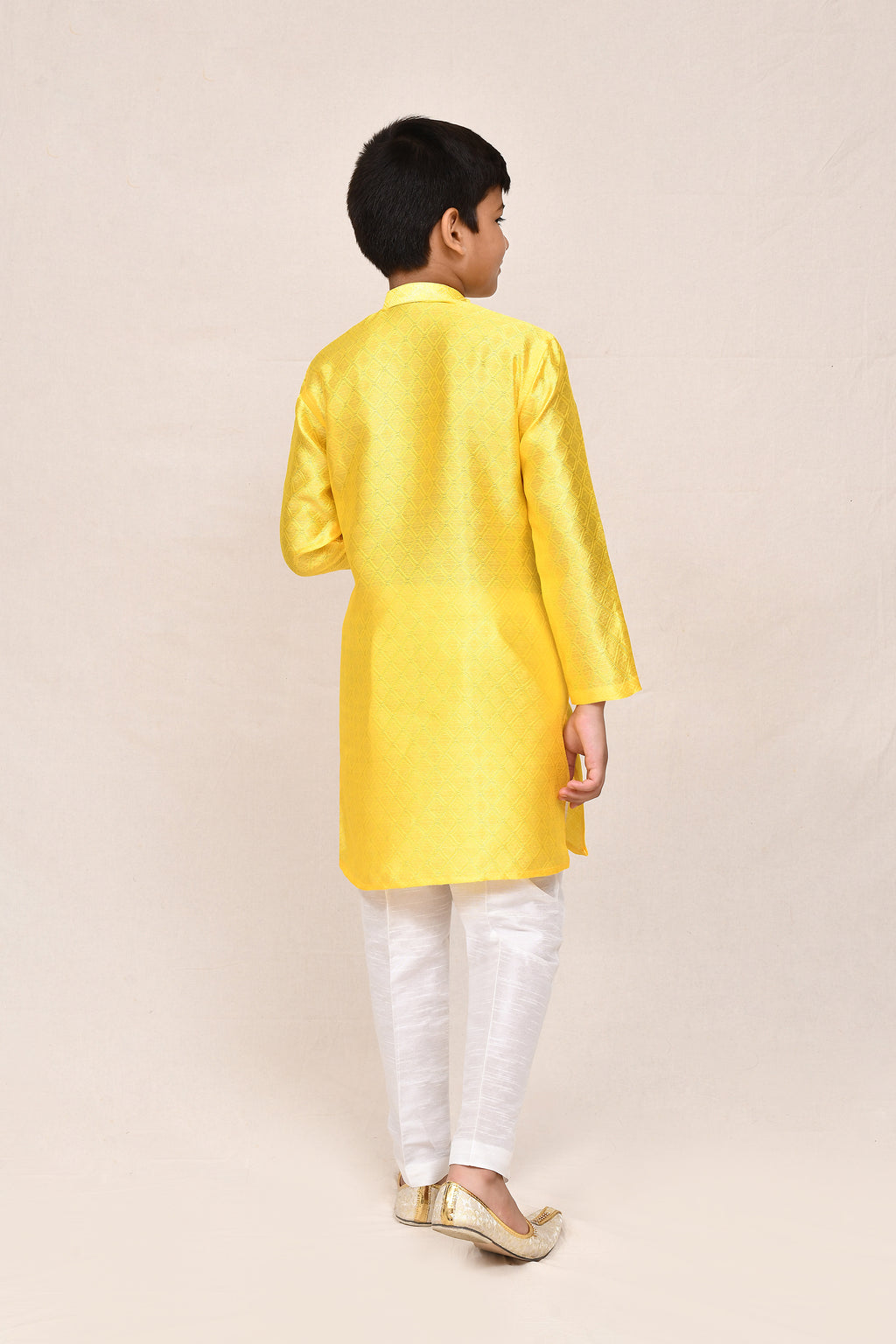 Kurta with straight fit pant