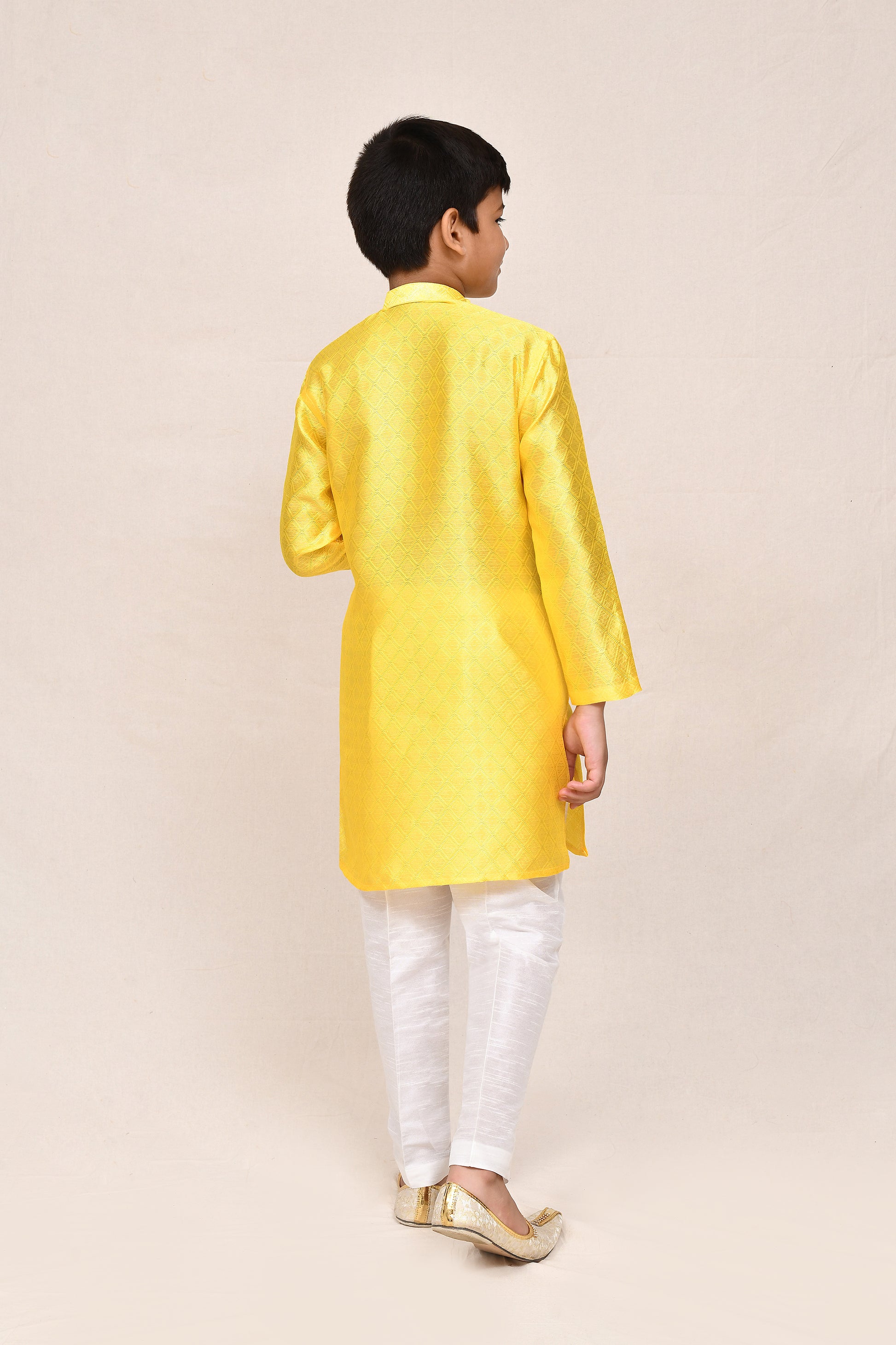 Kurta with straight fit pant