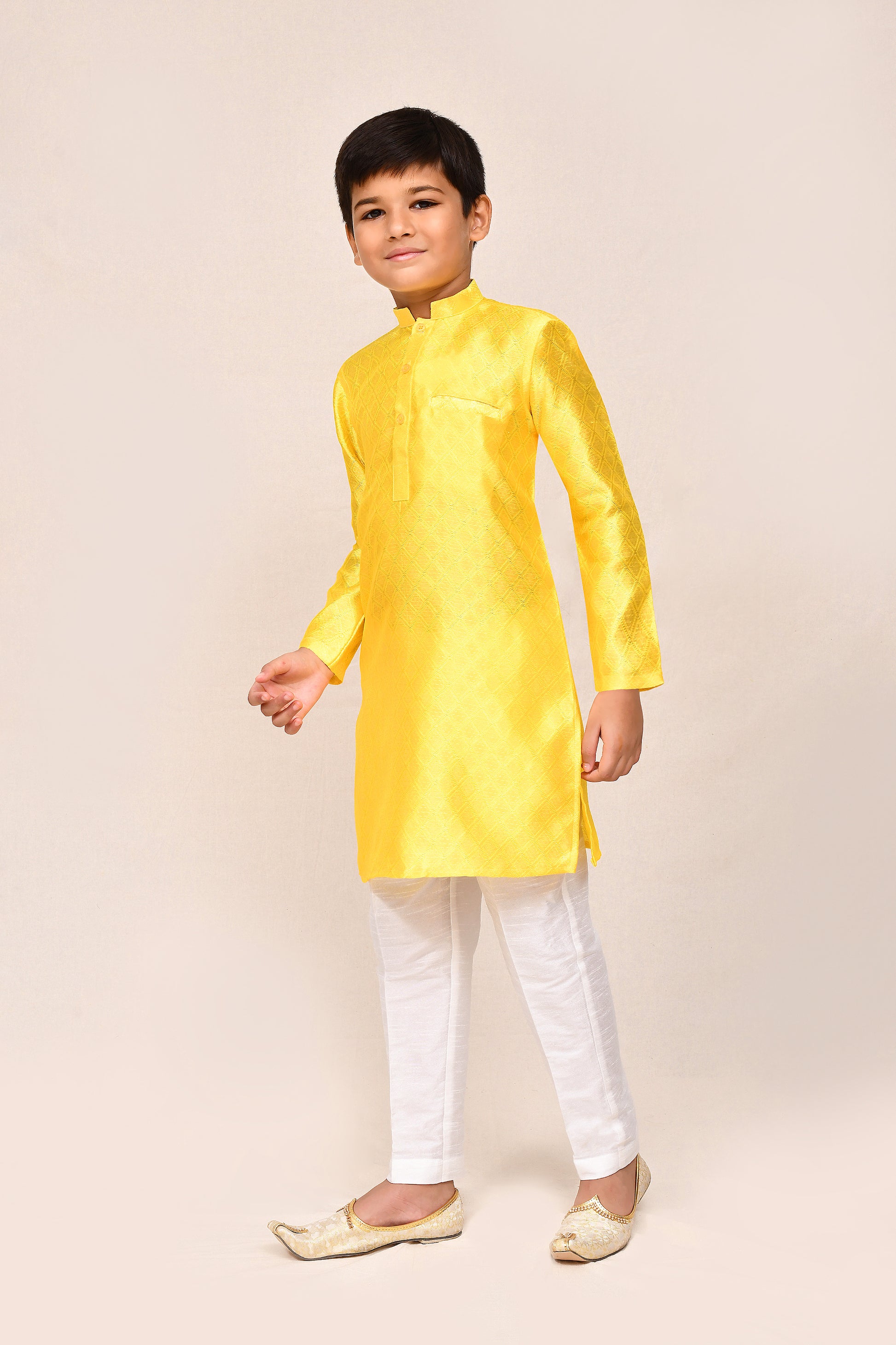 Kurta with straight fit pant