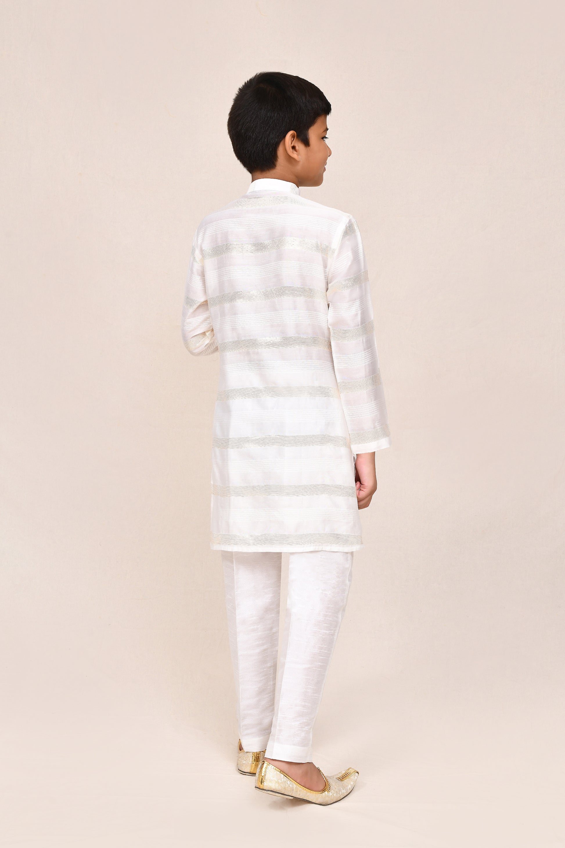Kurta with straight fit pant