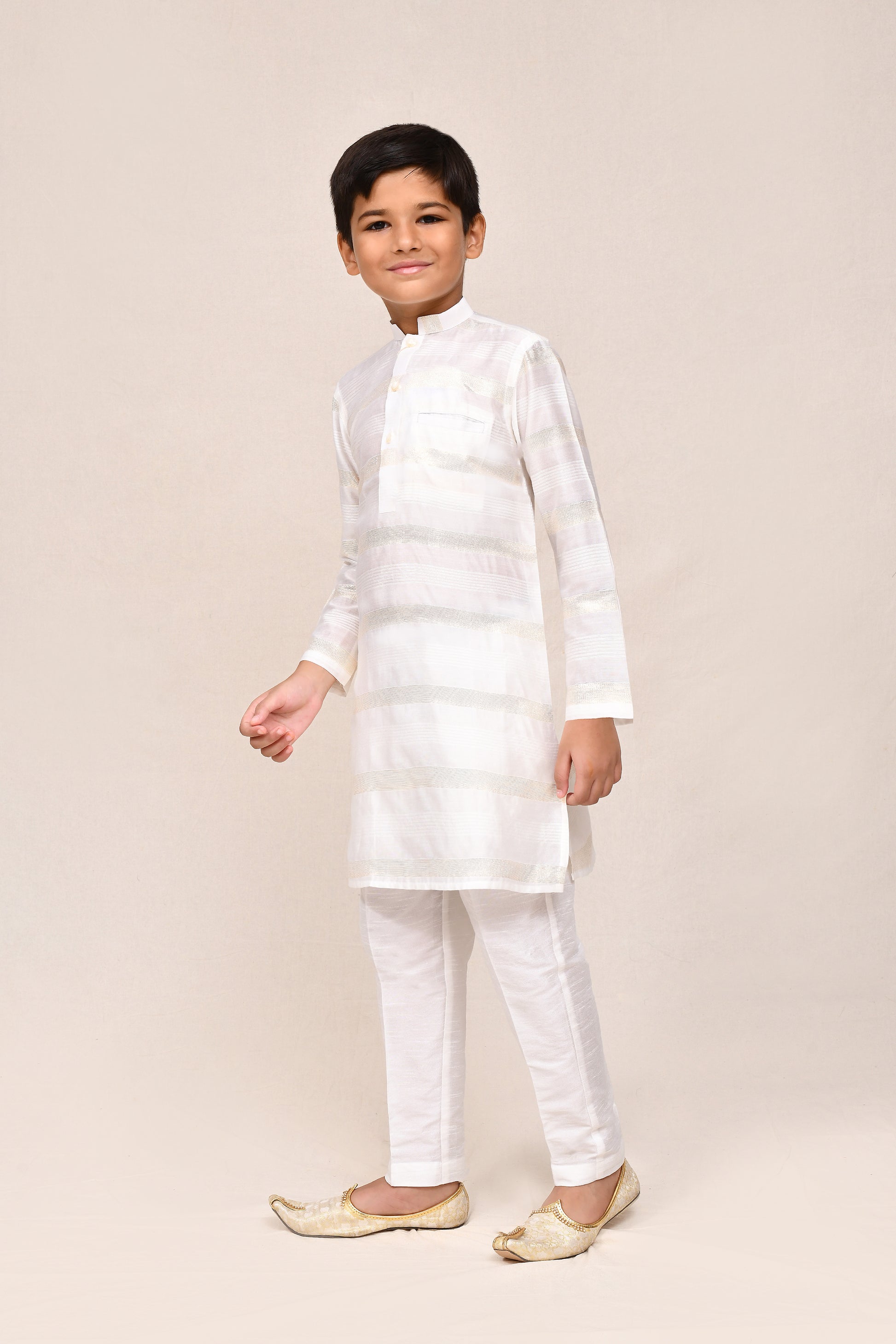 Kurta with straight fit pant