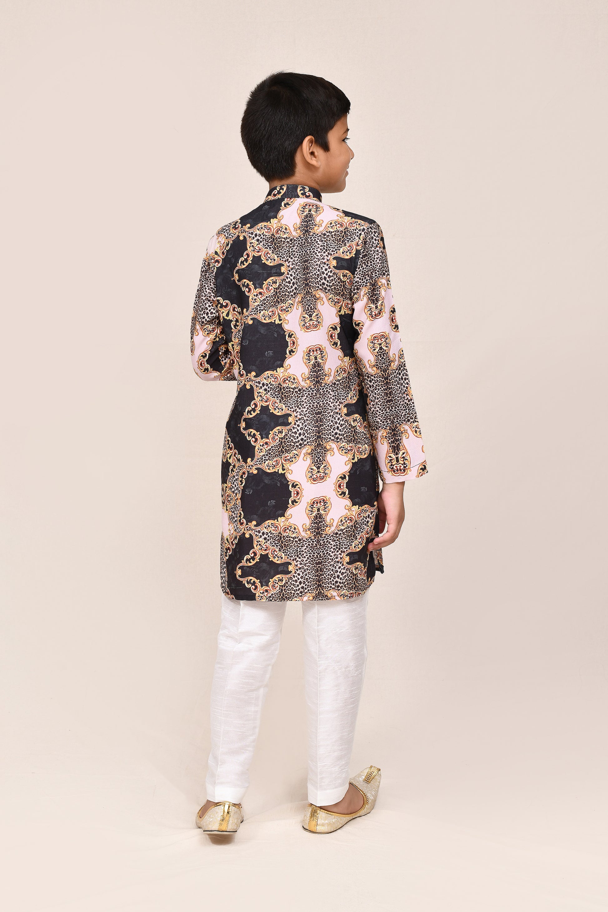 Kurta with straight fit pant