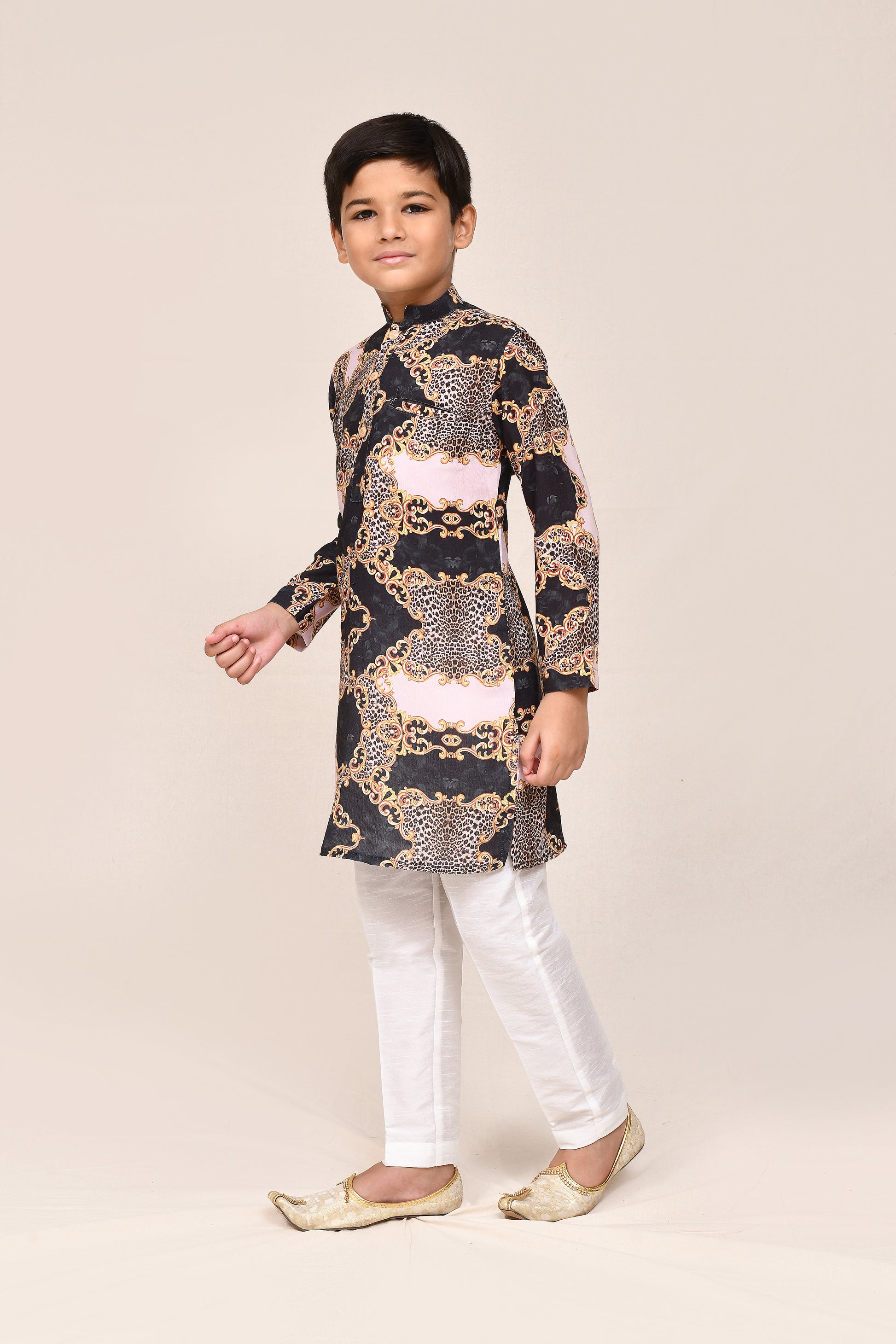 Kurta with straight fit pant