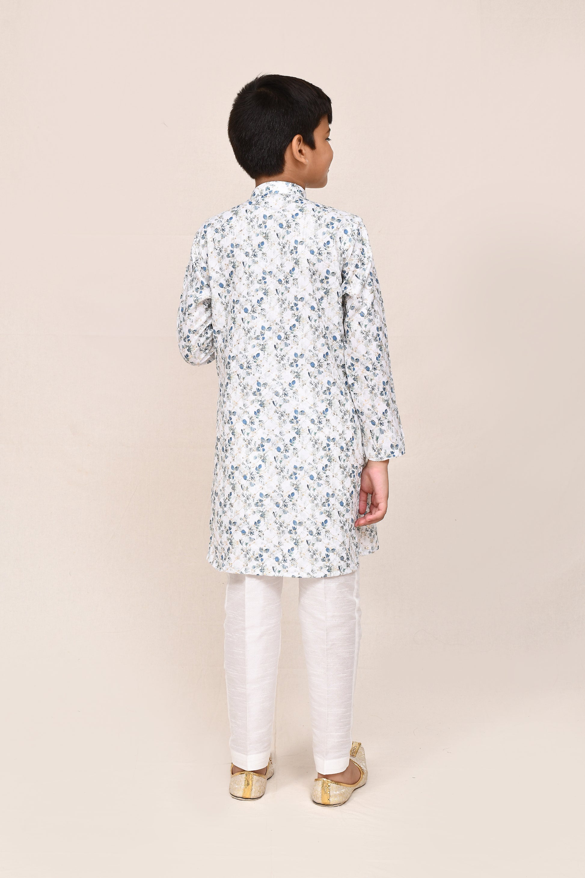 Kurta with straight fit pant