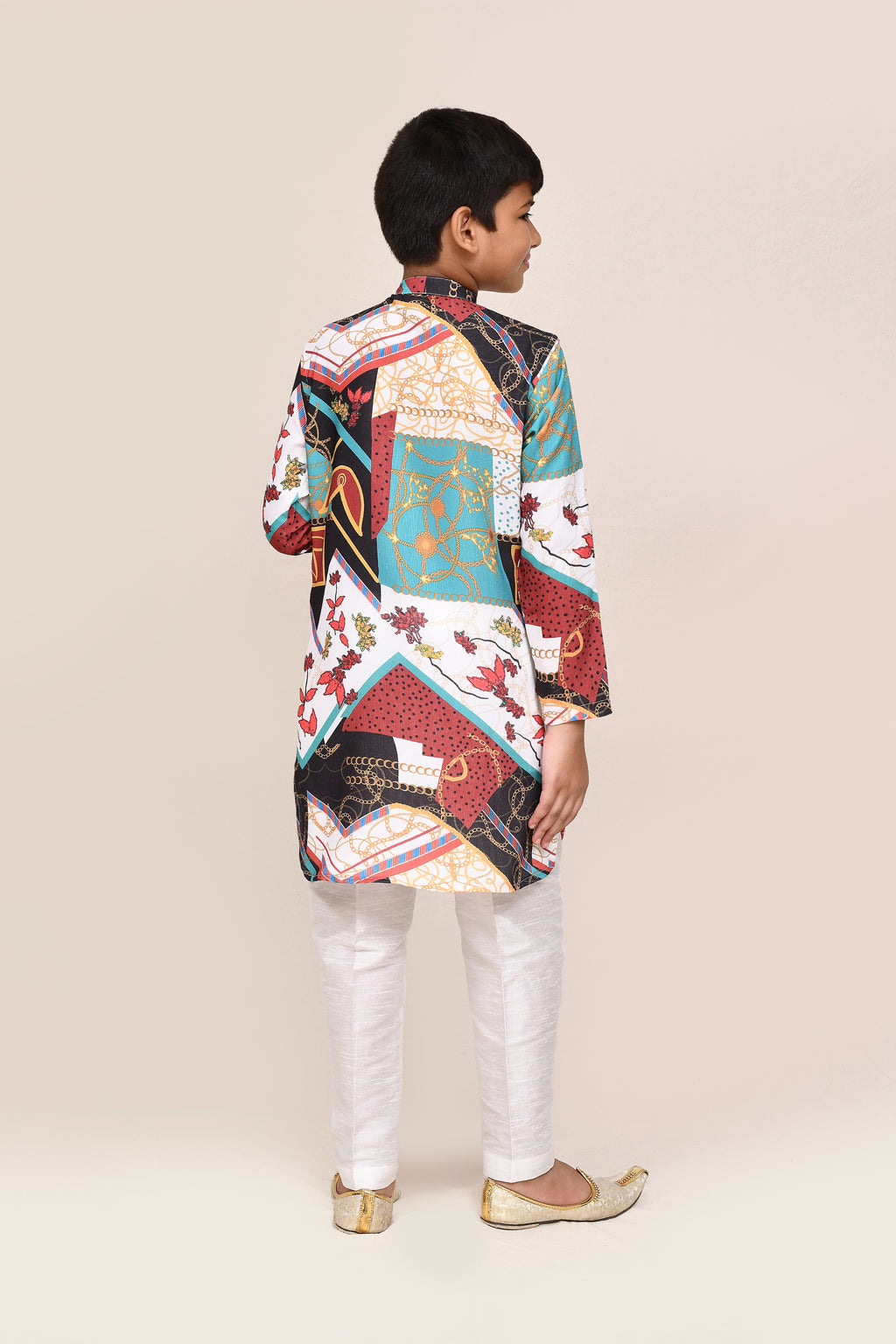 Kurta with straight fit pant