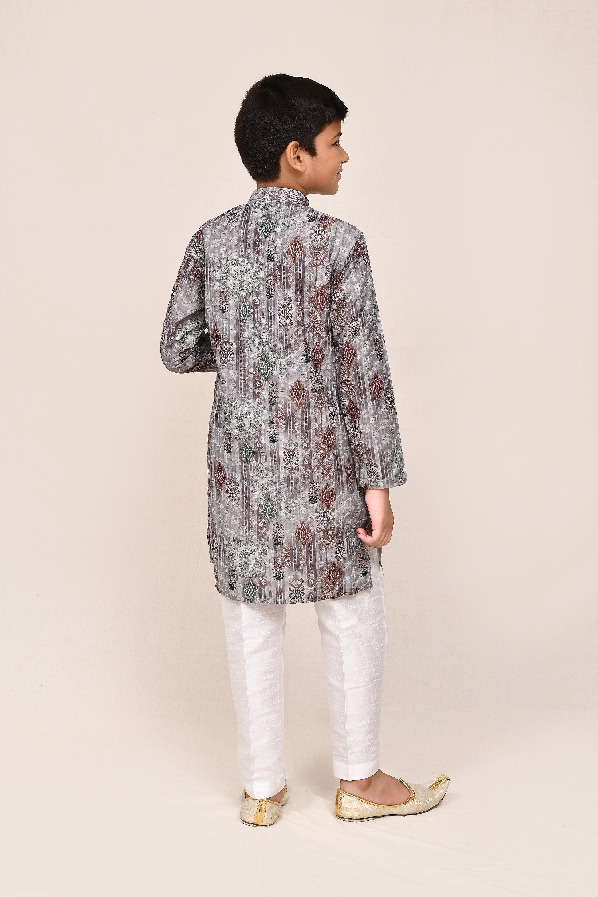 Kurta with straight fit pant