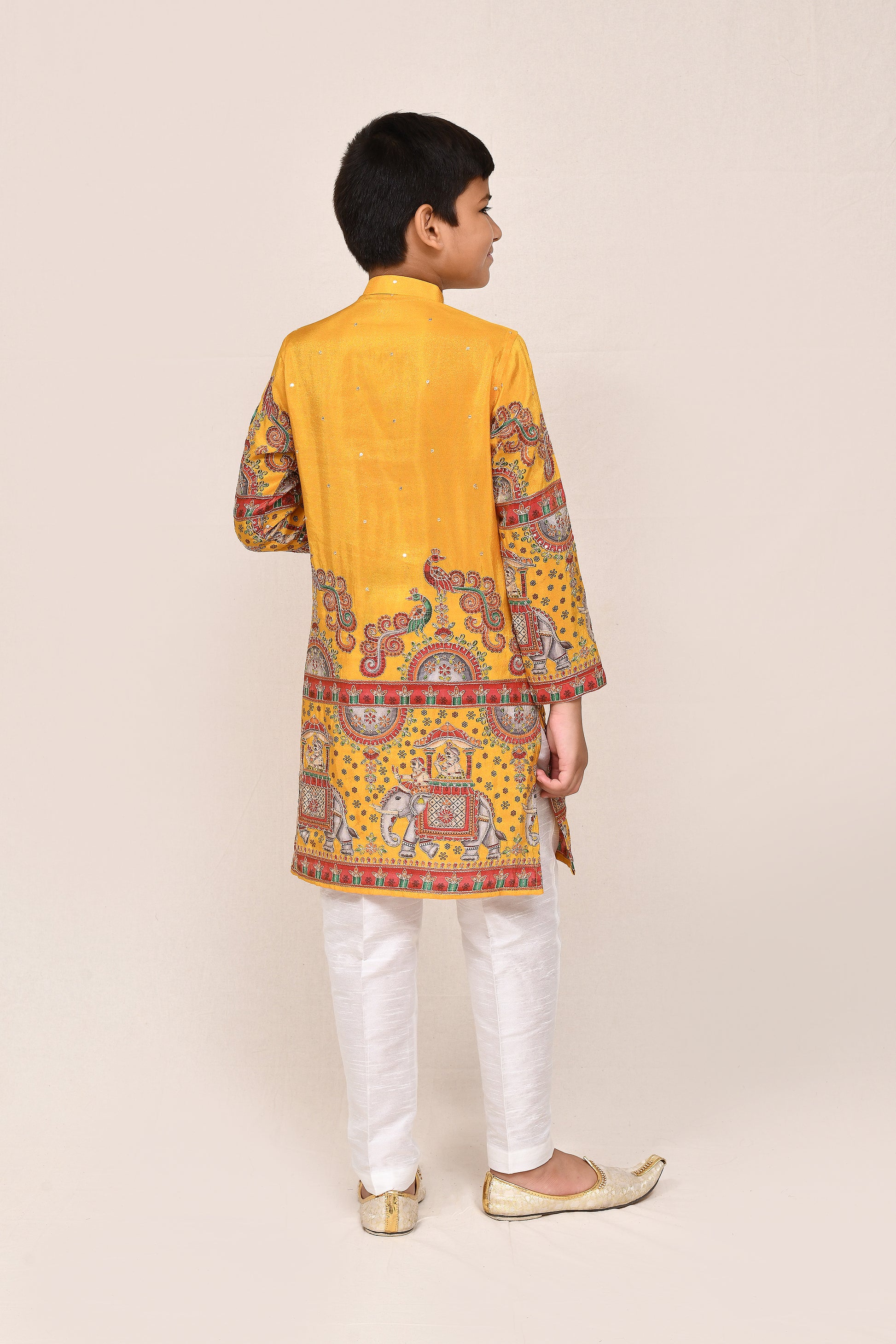 Kurta with straight fit pant