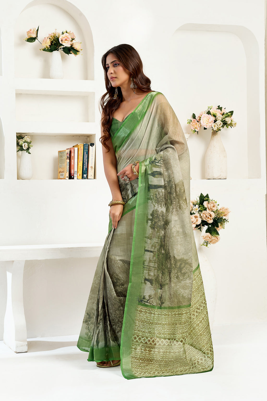 Women Green Linen Floral & Ethnic Motifs Saree