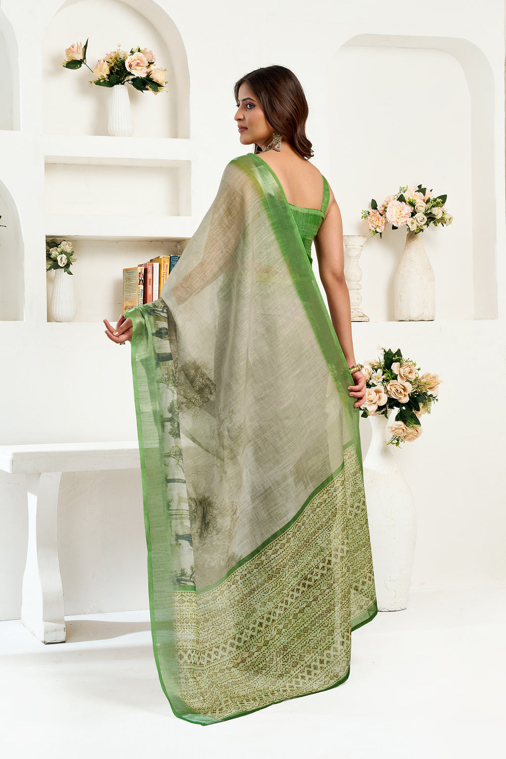 Women Green Linen Floral & Ethnic Motifs Saree