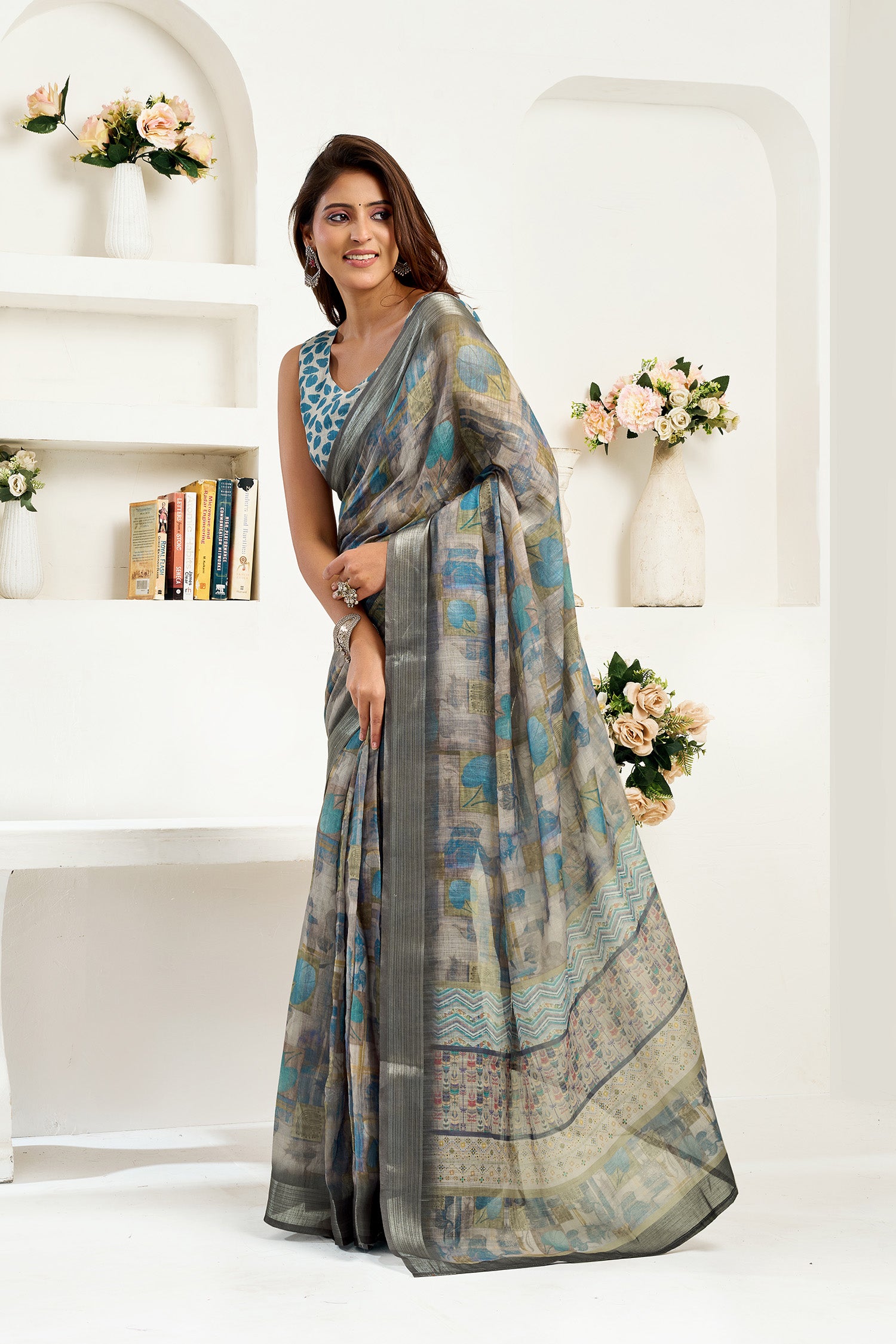 Women  Dusty Brown Linen Floral & Ethnic Motifs Saree