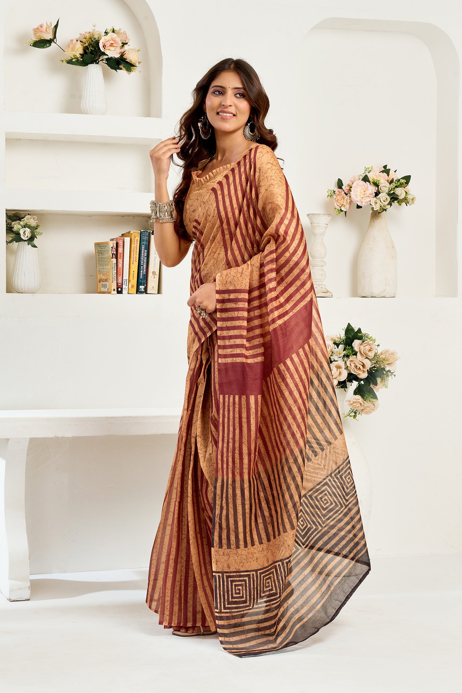 Women Caramel Linen Striped & Geometric Saree