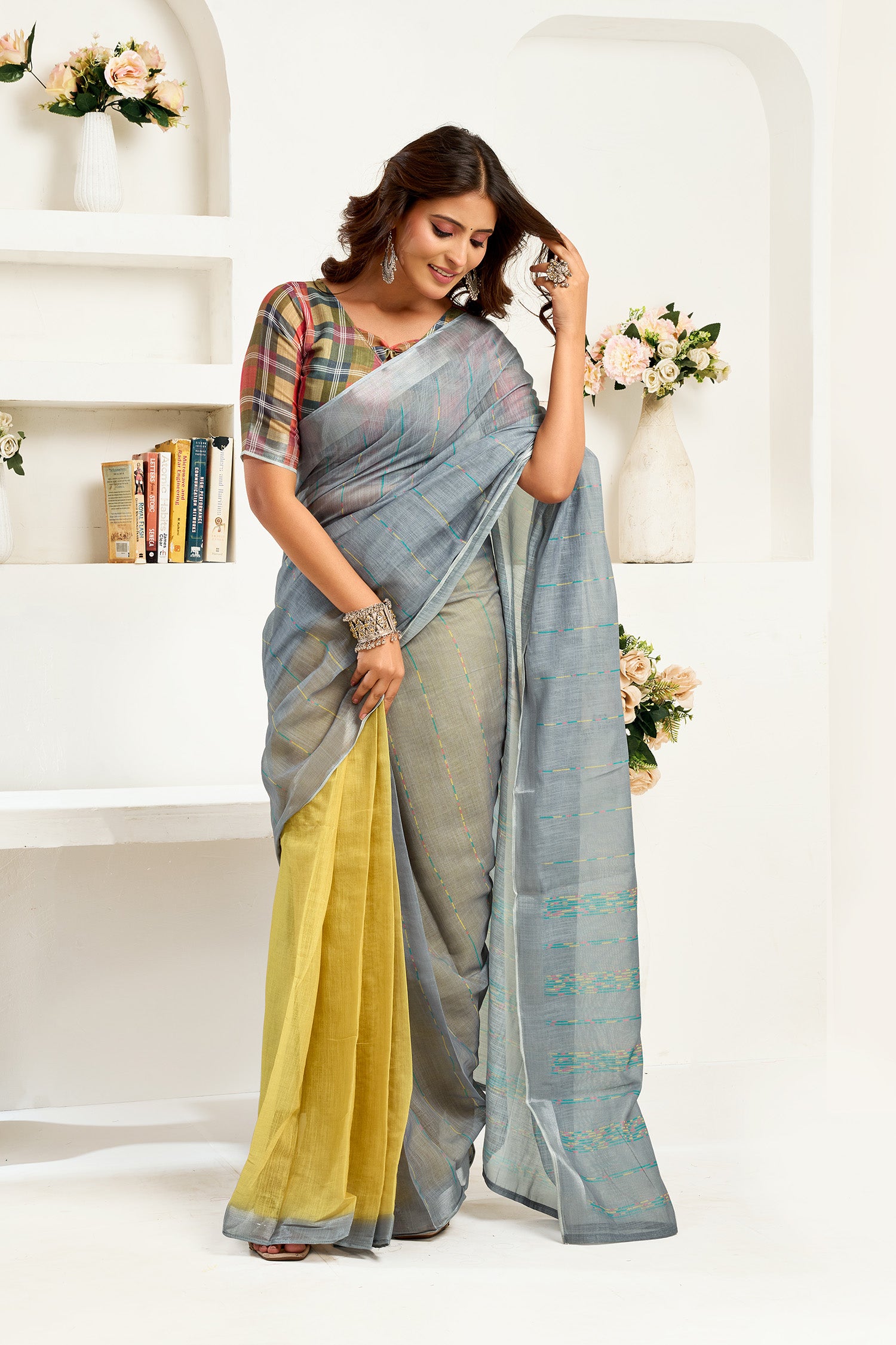 Women Grey  Linen Striped Saree