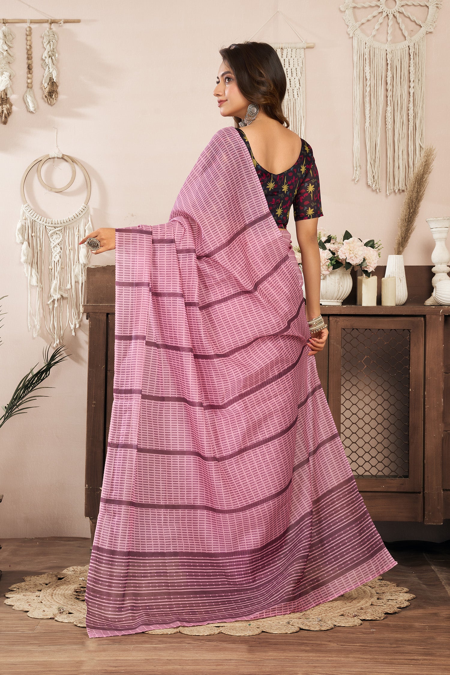 Women Coral Pink Linen Paisley & Geometric Saree