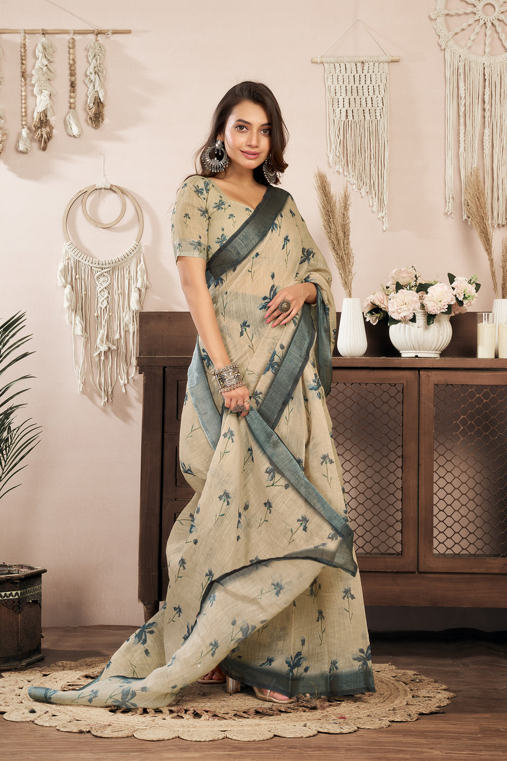 Women Beige Linen Floral Saree
