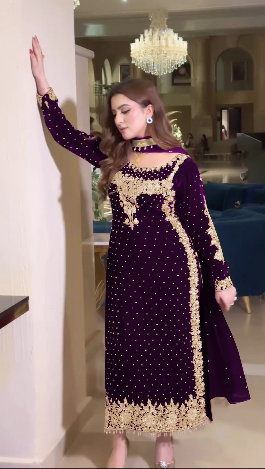 Women Purple Velvet Kurta Set