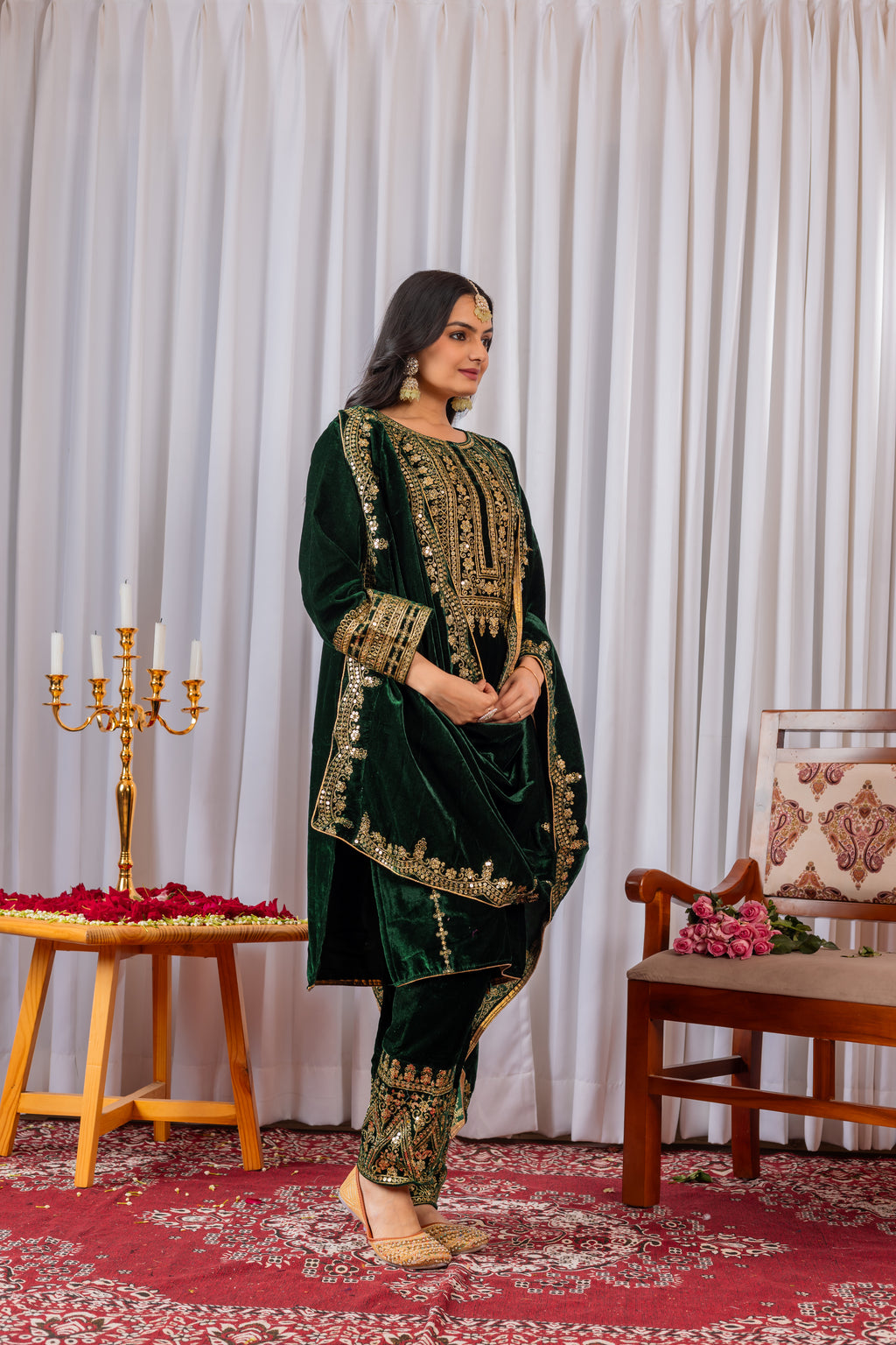 Women Green Velvet Kurta Set