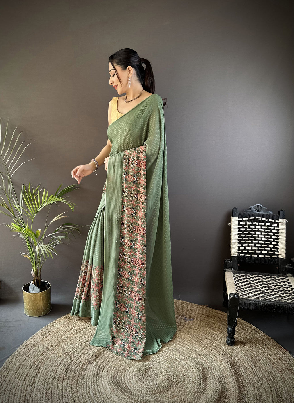 Women Georgette Mehendi Green Attractive Foil Print Saree with unstitched blouse