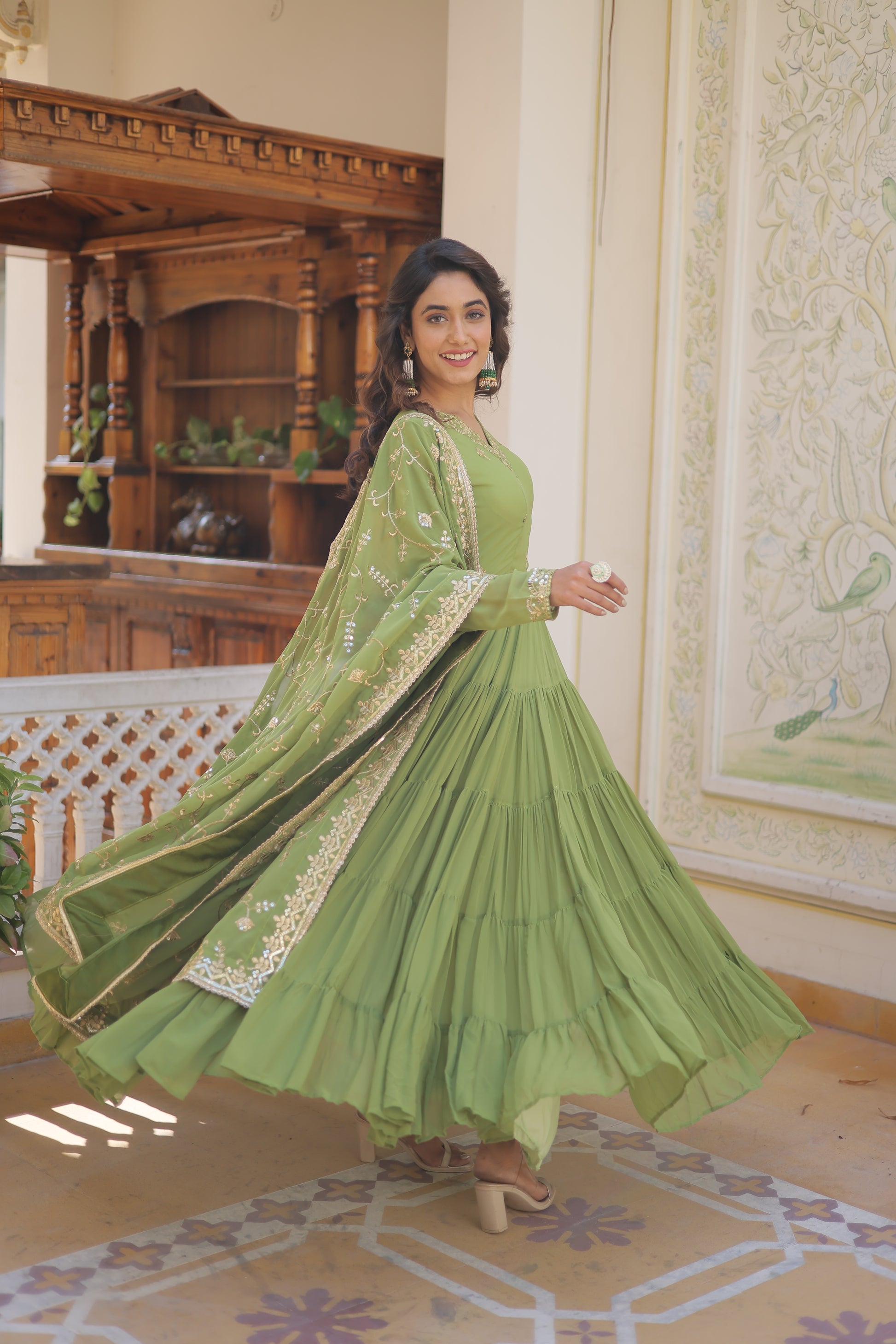 Women Georgette Green Sequence embroidery Work Kurta Set