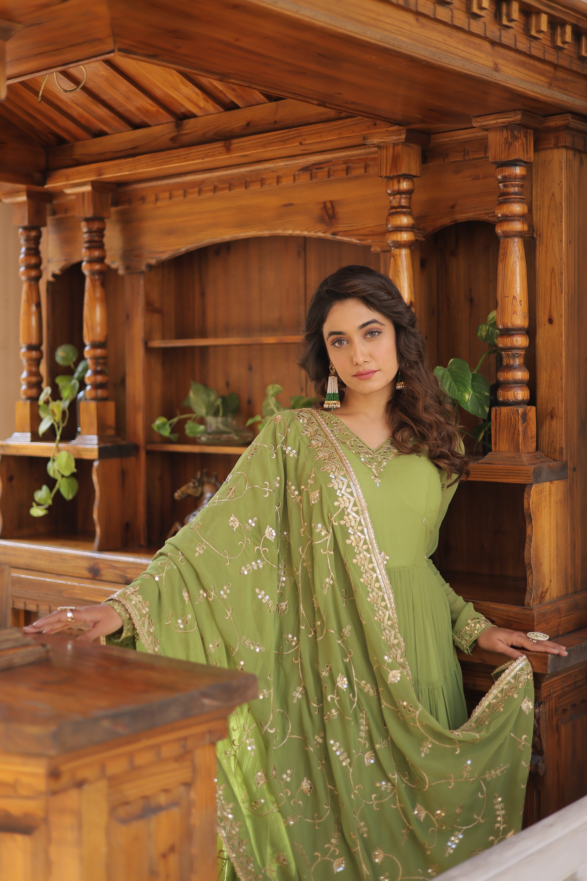 Women Georgette Green Sequence embroidery Work Kurta Set