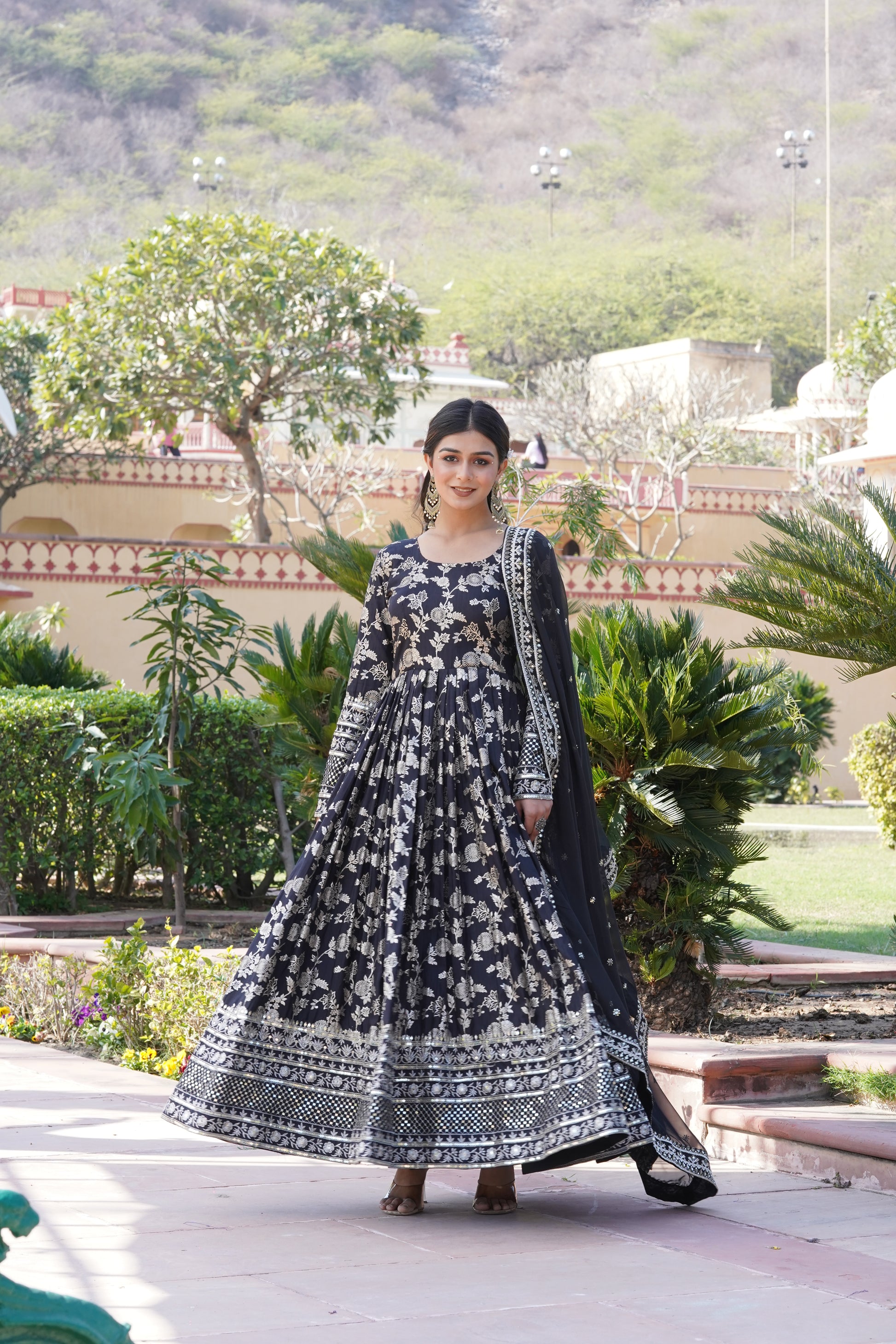 Women Viscose Jacquard Black Sequence embroidery Work Kurta Set