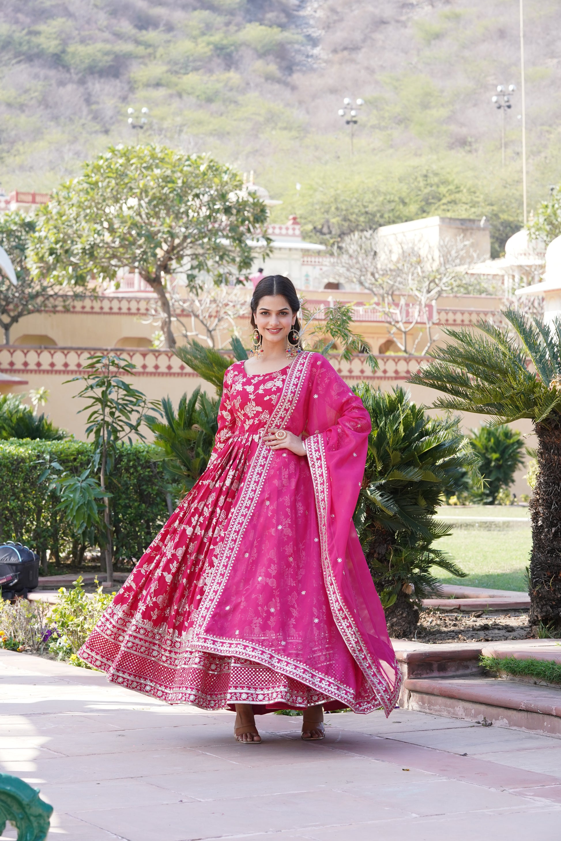 Women Viscose Jacquard Pink Sequence embroidery work Kurta Set