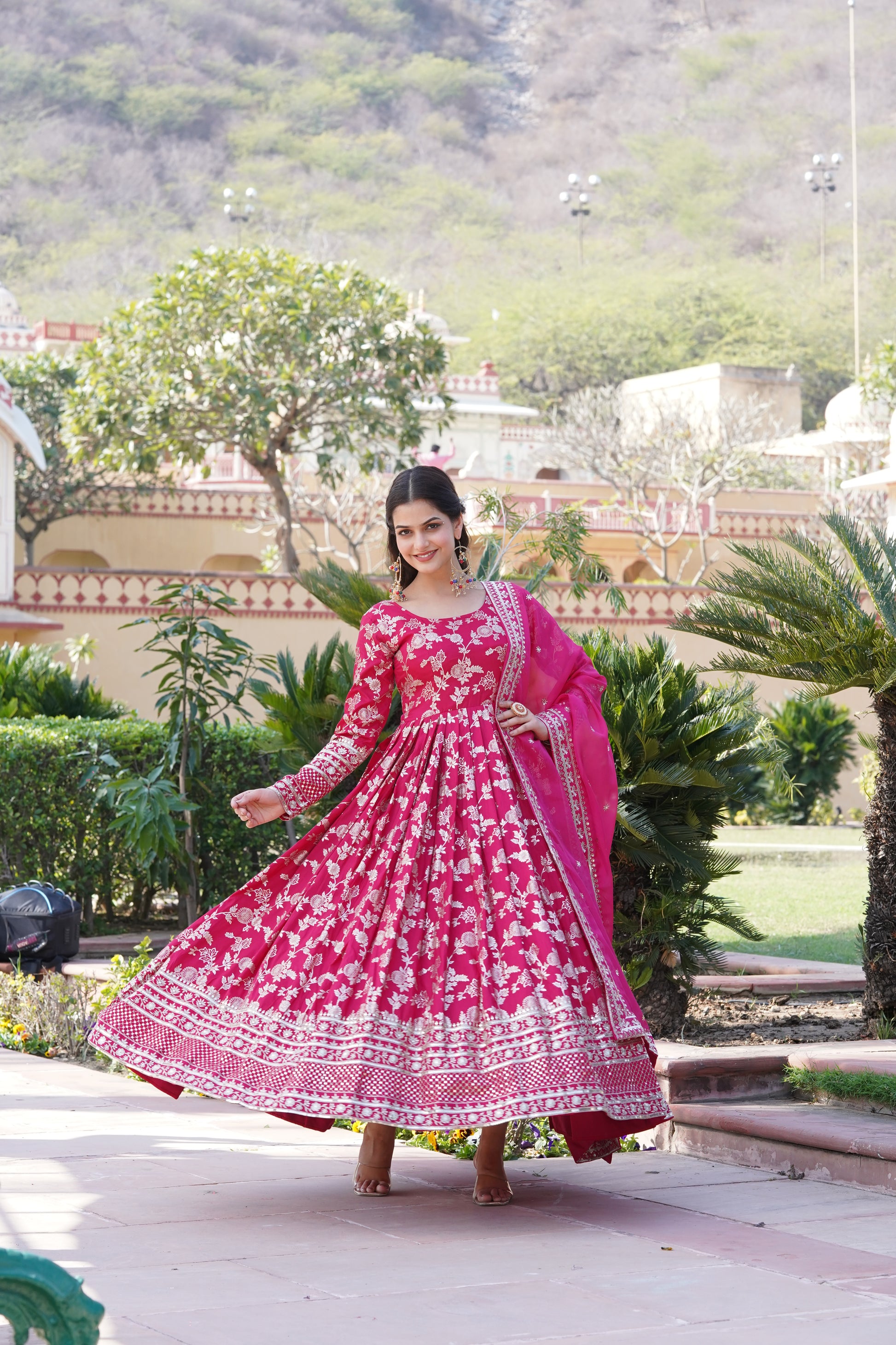 Women Viscose Jacquard Pink Sequence embroidery work Kurta Set