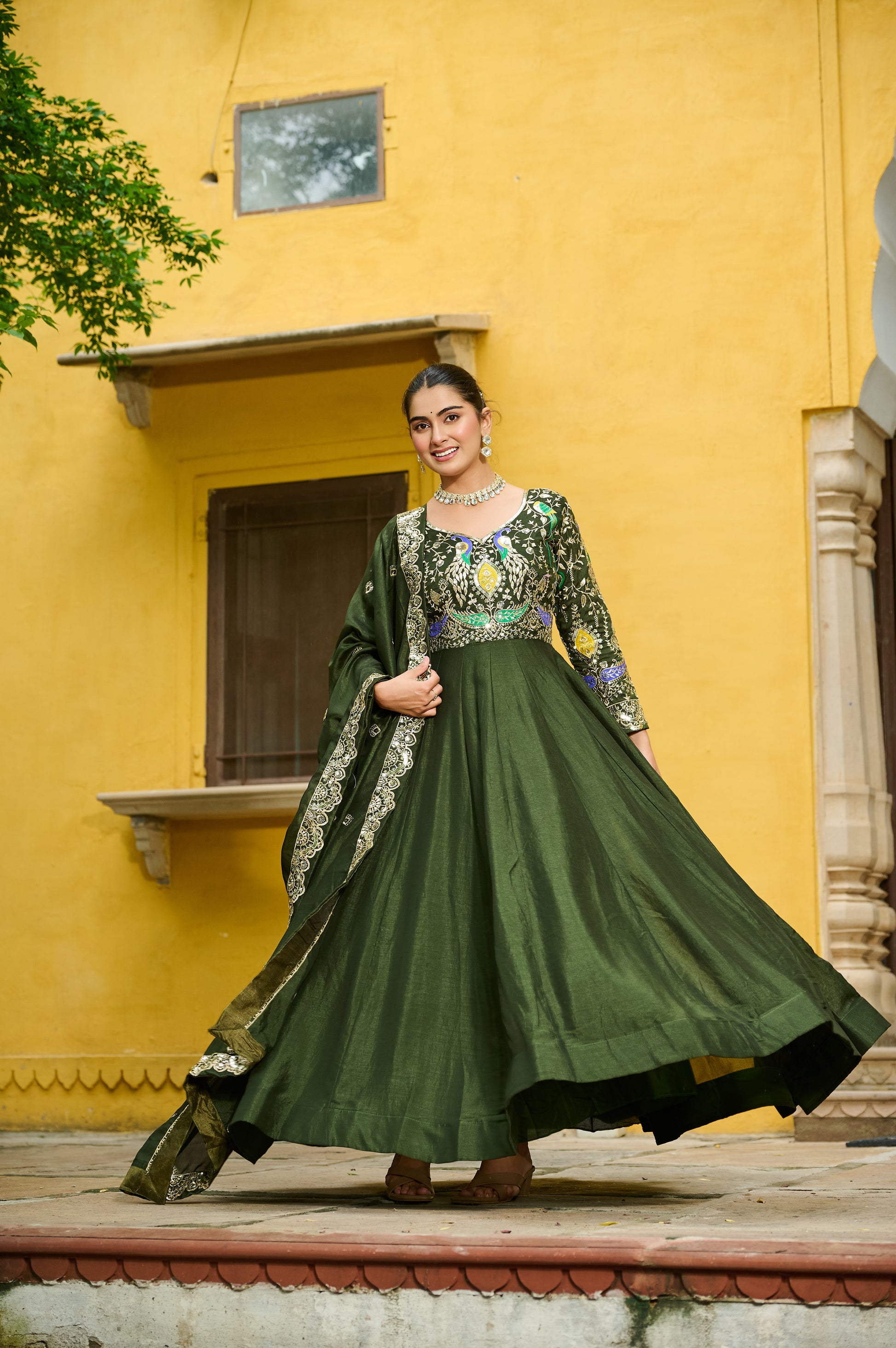 Women Silk Green Sequence embroidery work Kurta Set