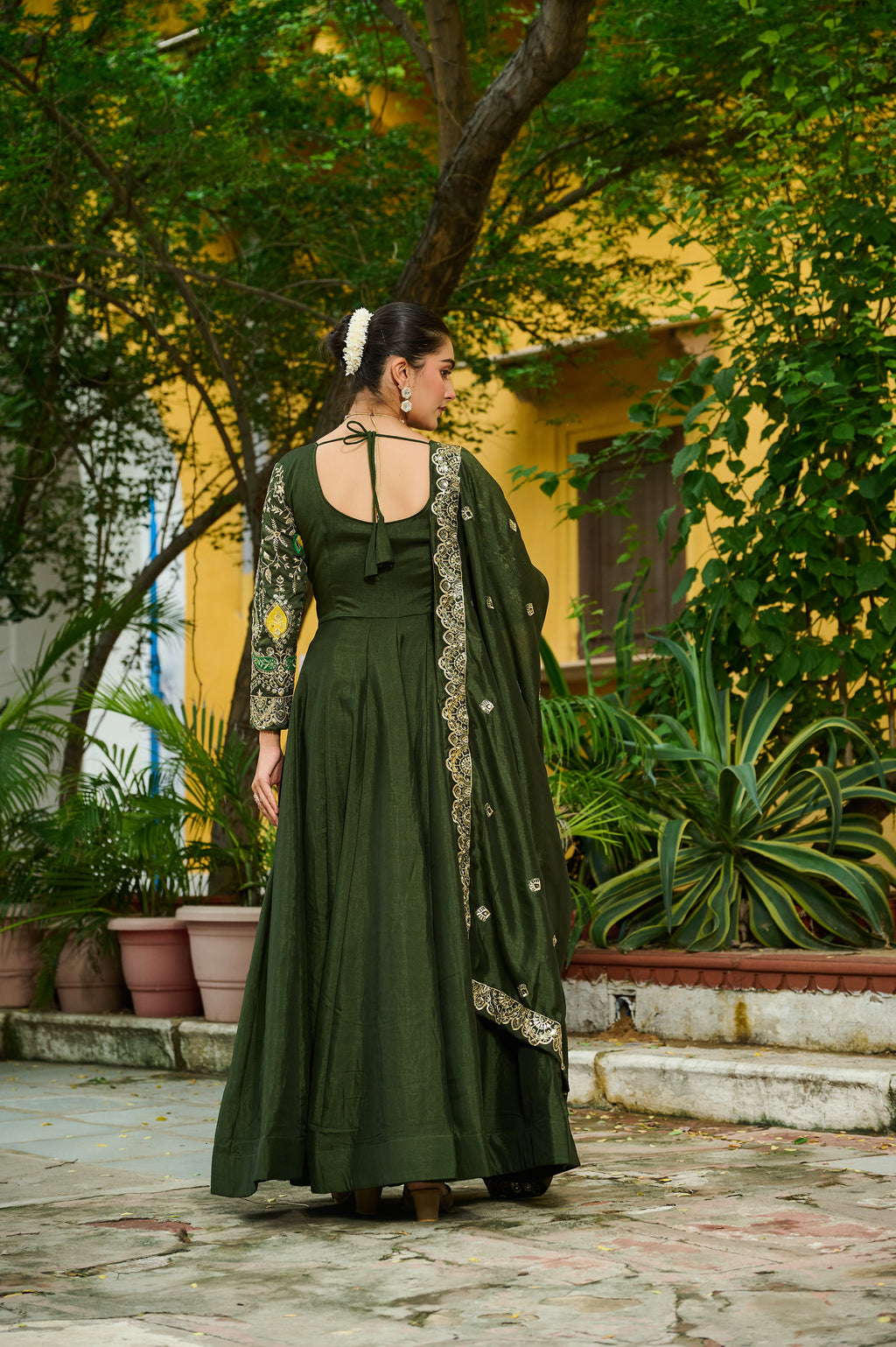 Women Silk Green Sequence embroidery work Kurta Set