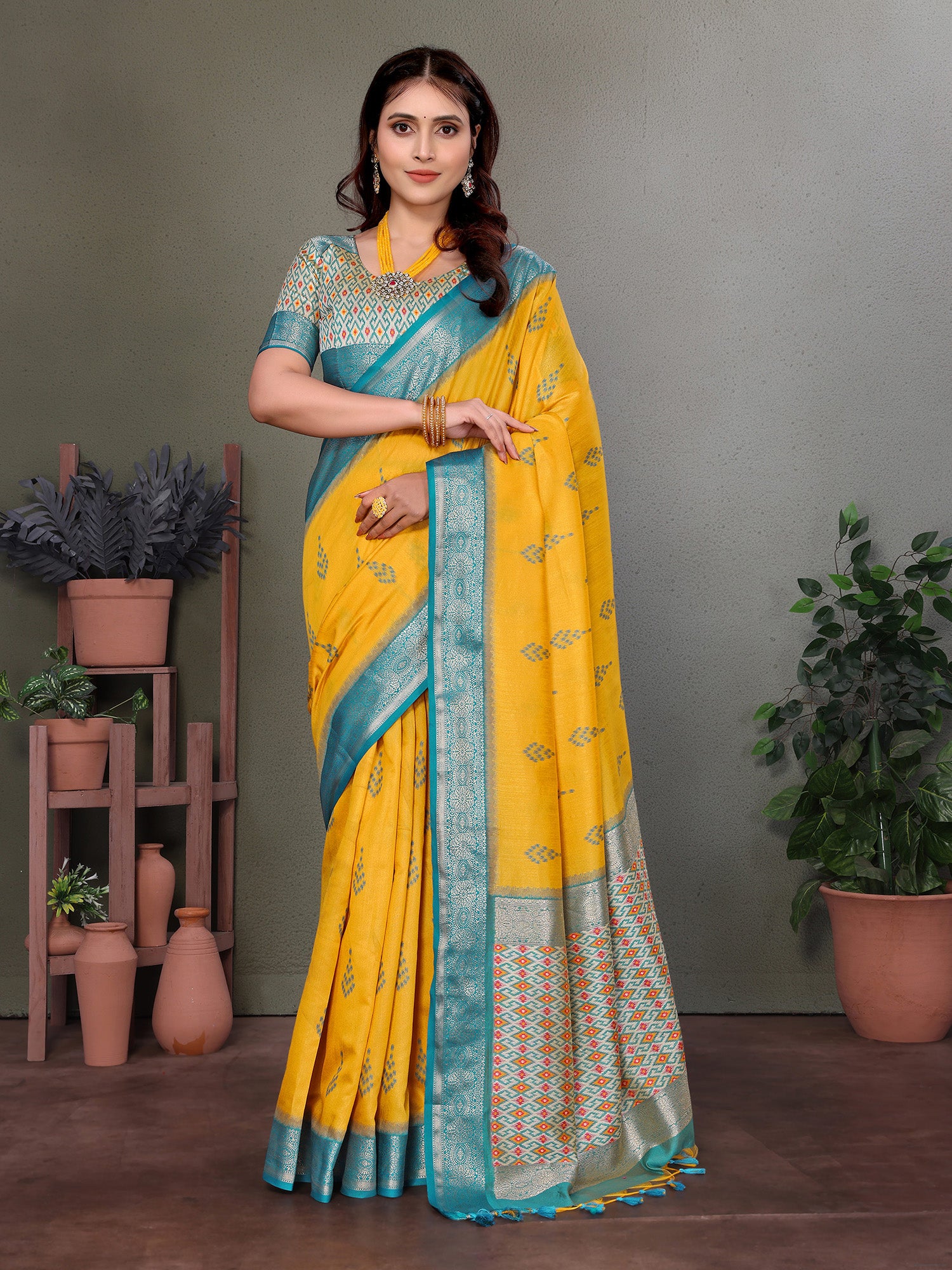 Yellow Banarasi Silk Saree with Unstitched Blouse