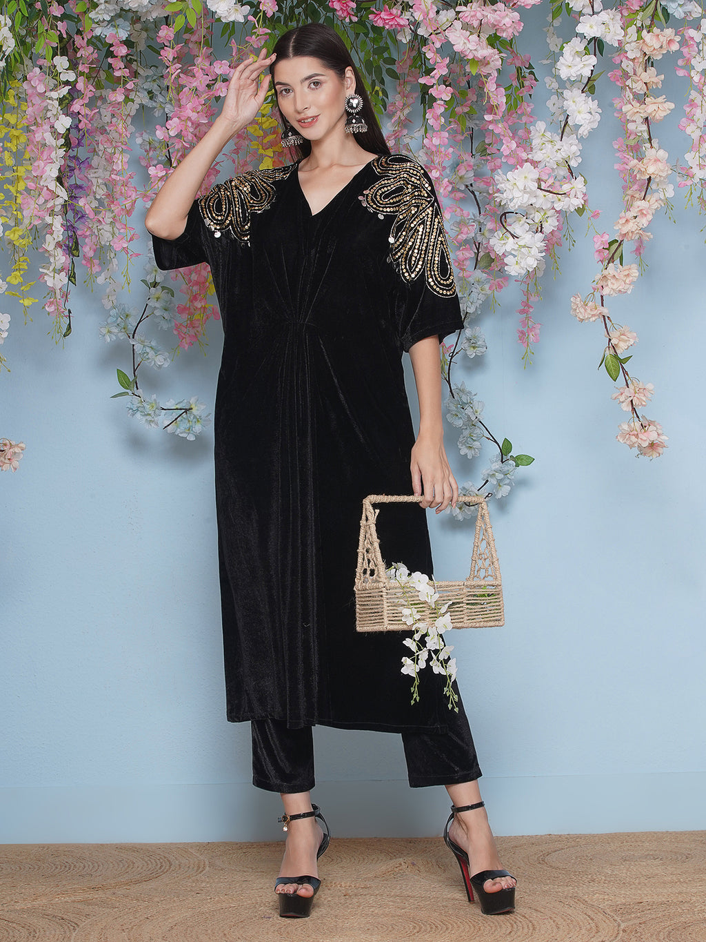 Women Black Hand Embellished Velvet Set