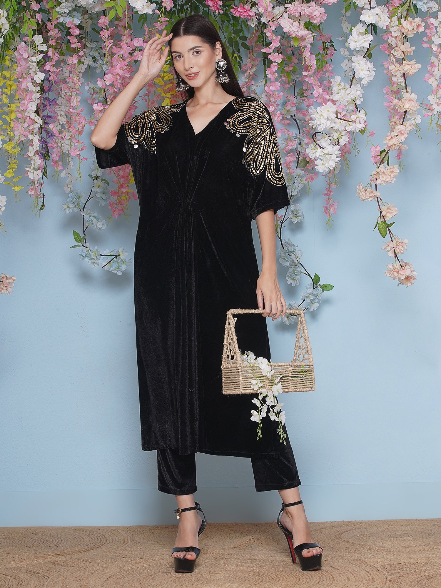 Women Black Hand Embellished Velvet Set