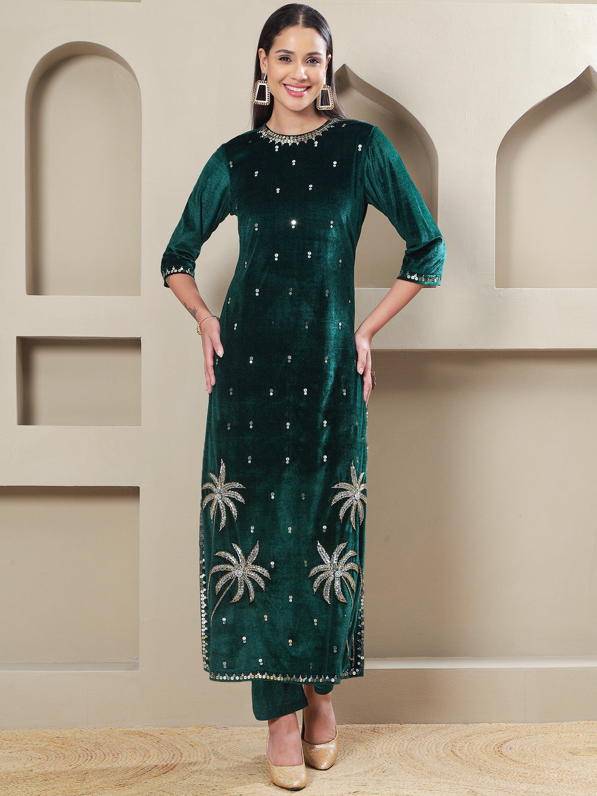 Women GREEN VELVET HAND EMBELLISHED LONG KURTA WITH PANTS