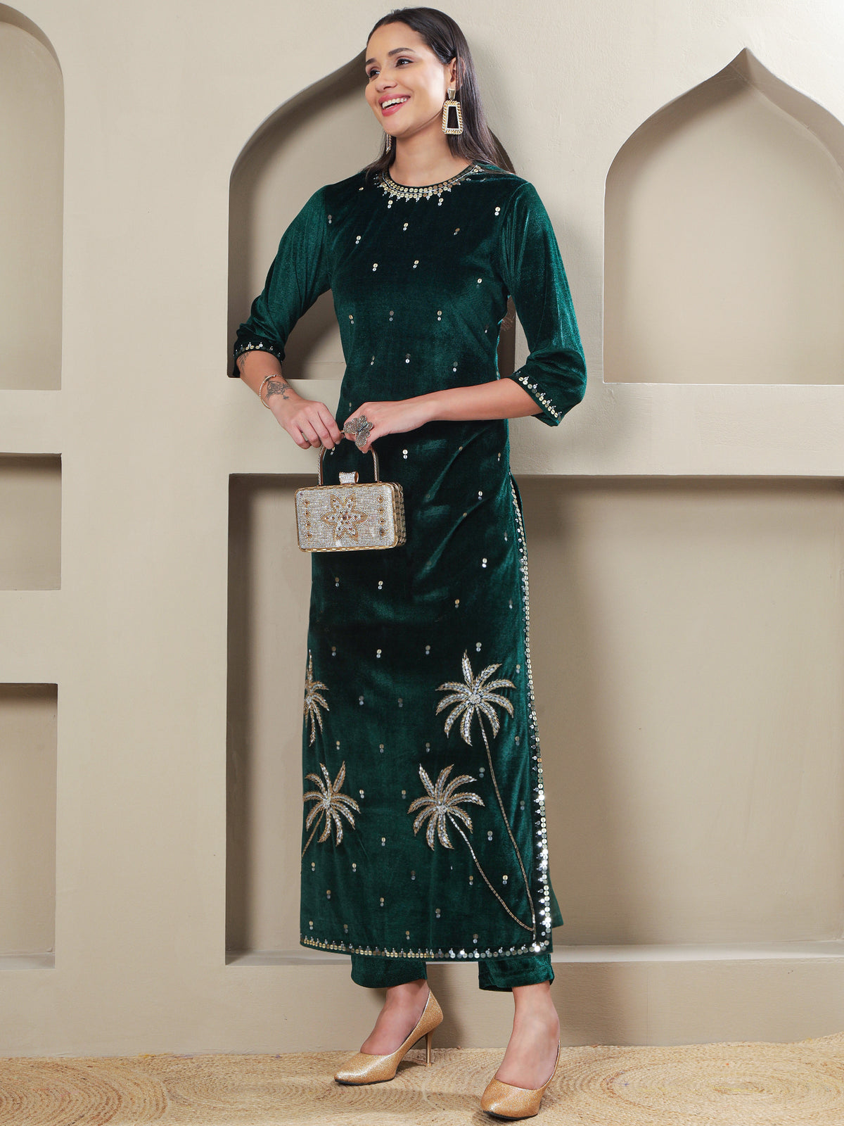 Women GREEN VELVET HAND EMBELLISHED LONG KURTA WITH PANTS
