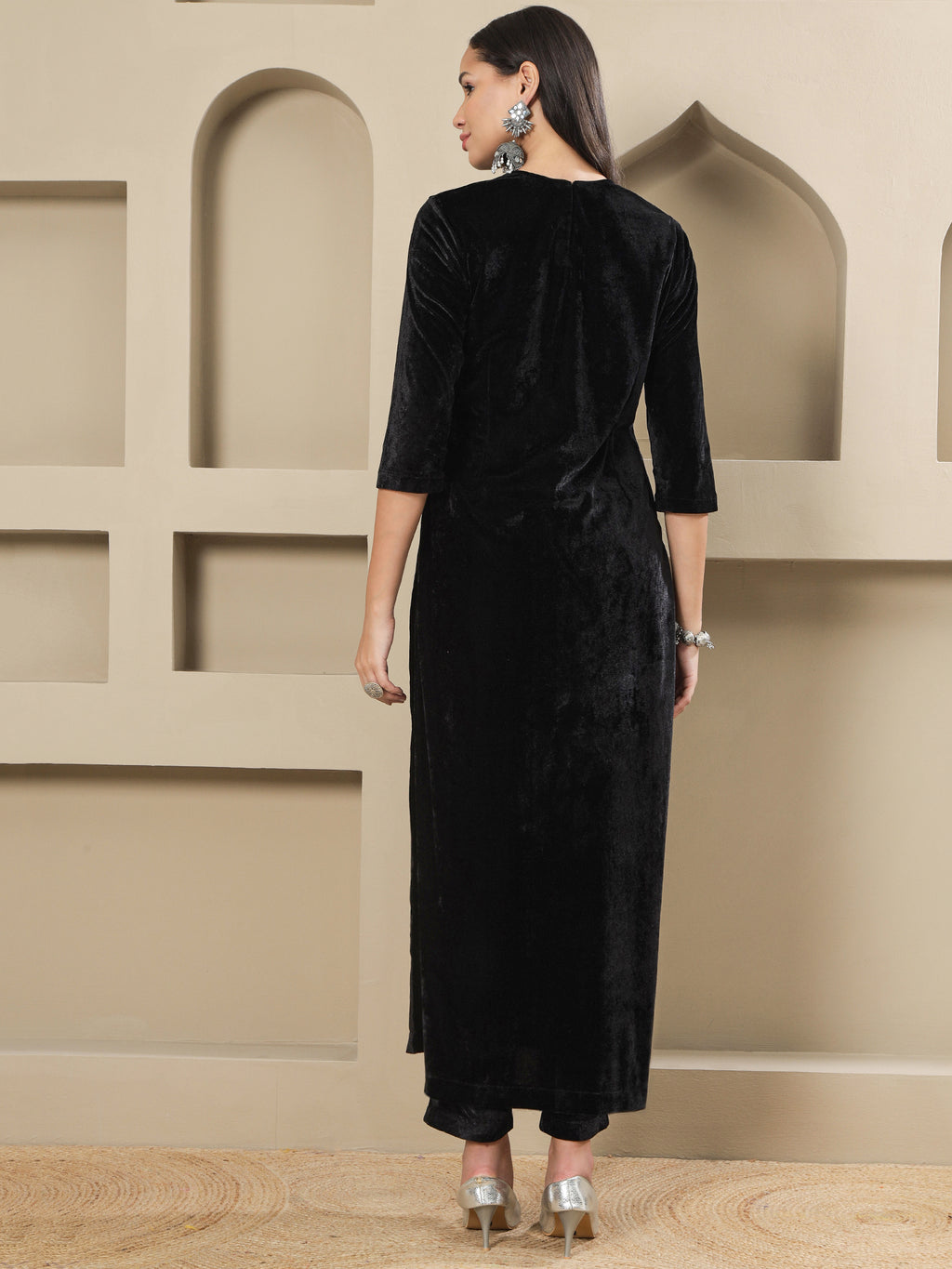 Women BLACK VELVET HAND EMBELLISHED LONG KURTA WITH PANTS