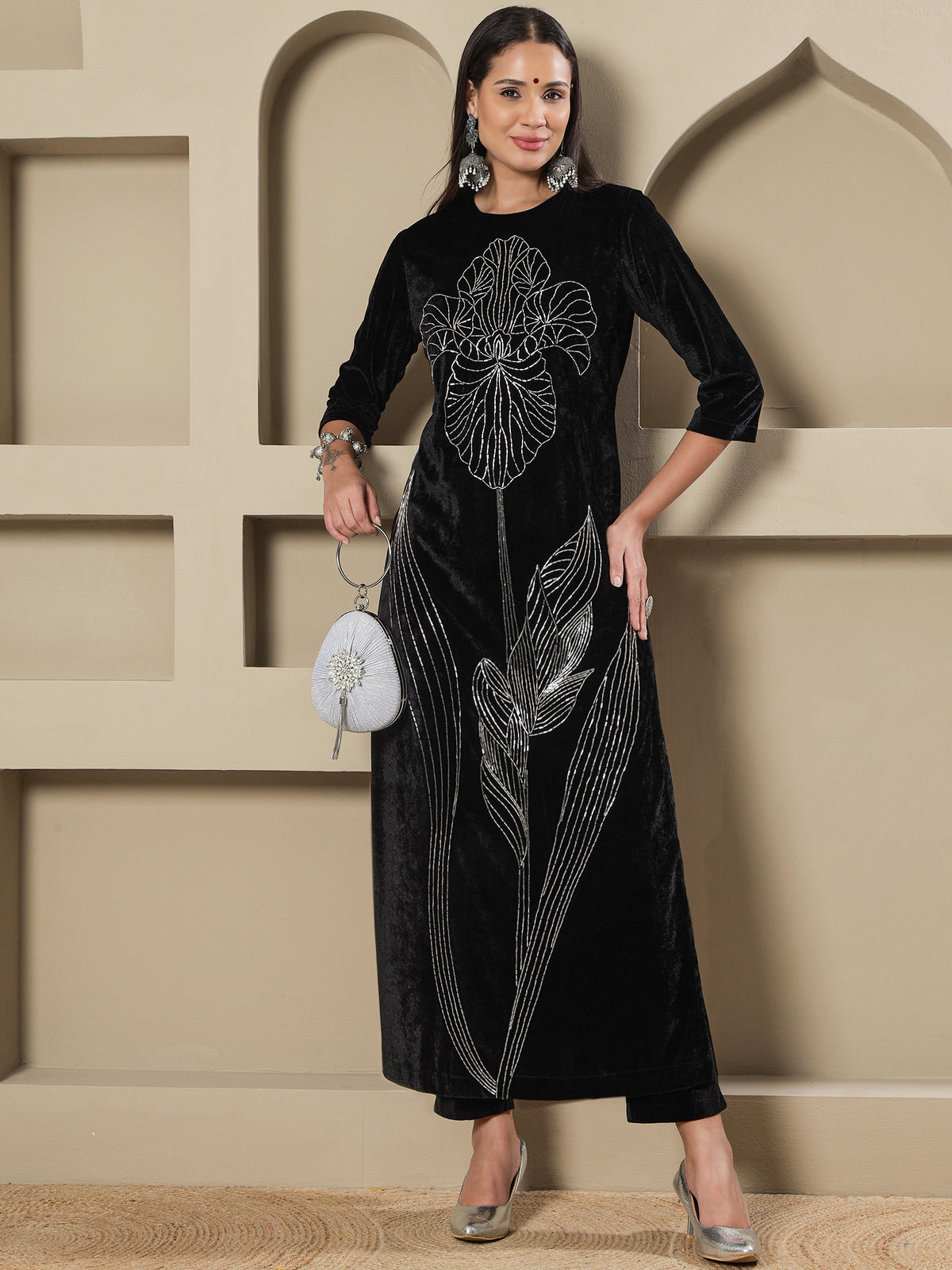 Women BLACK VELVET HAND EMBELLISHED LONG KURTA WITH PANTS