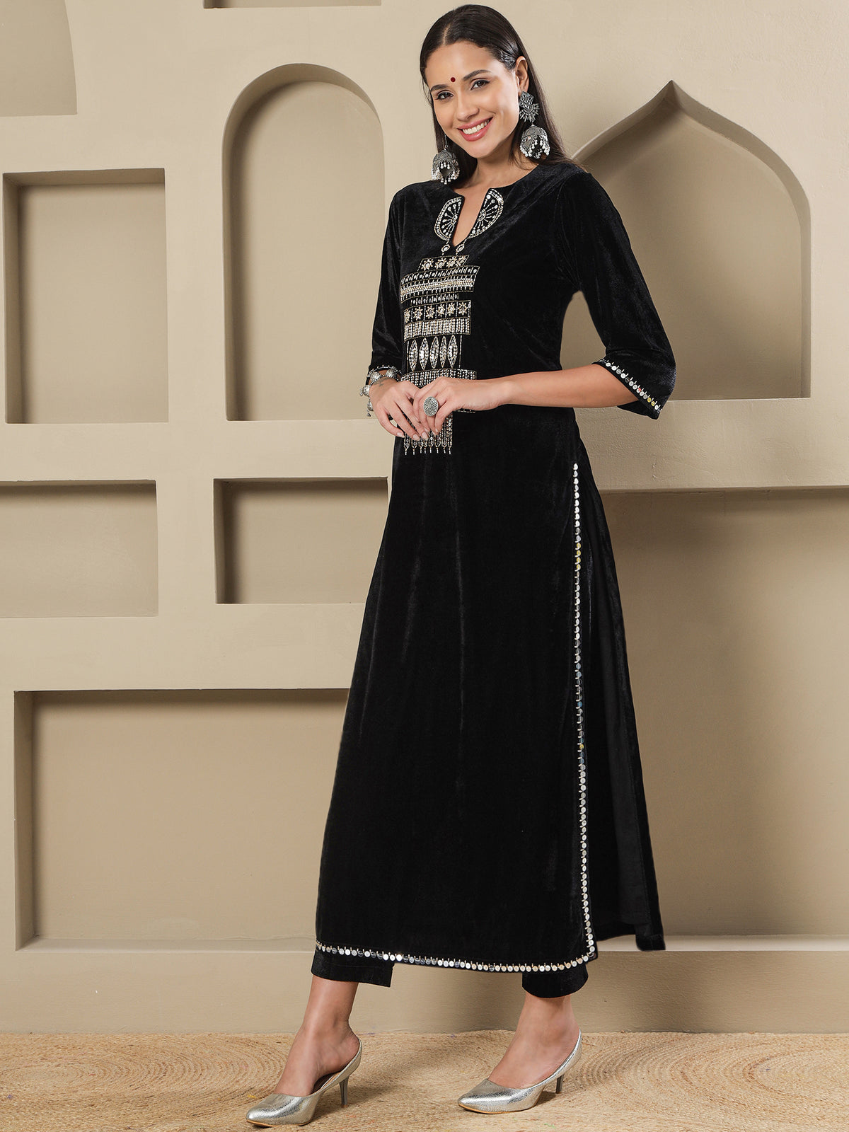 Women BLACK VELVET HAND EMBELLISHED LONG KURTA WITH PANTS